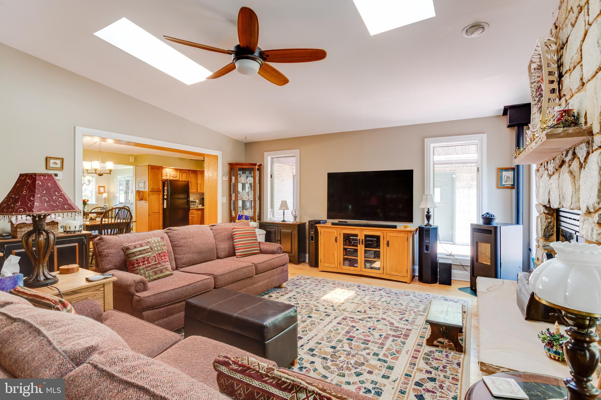 STEEPLECHASE MANOR - Residential