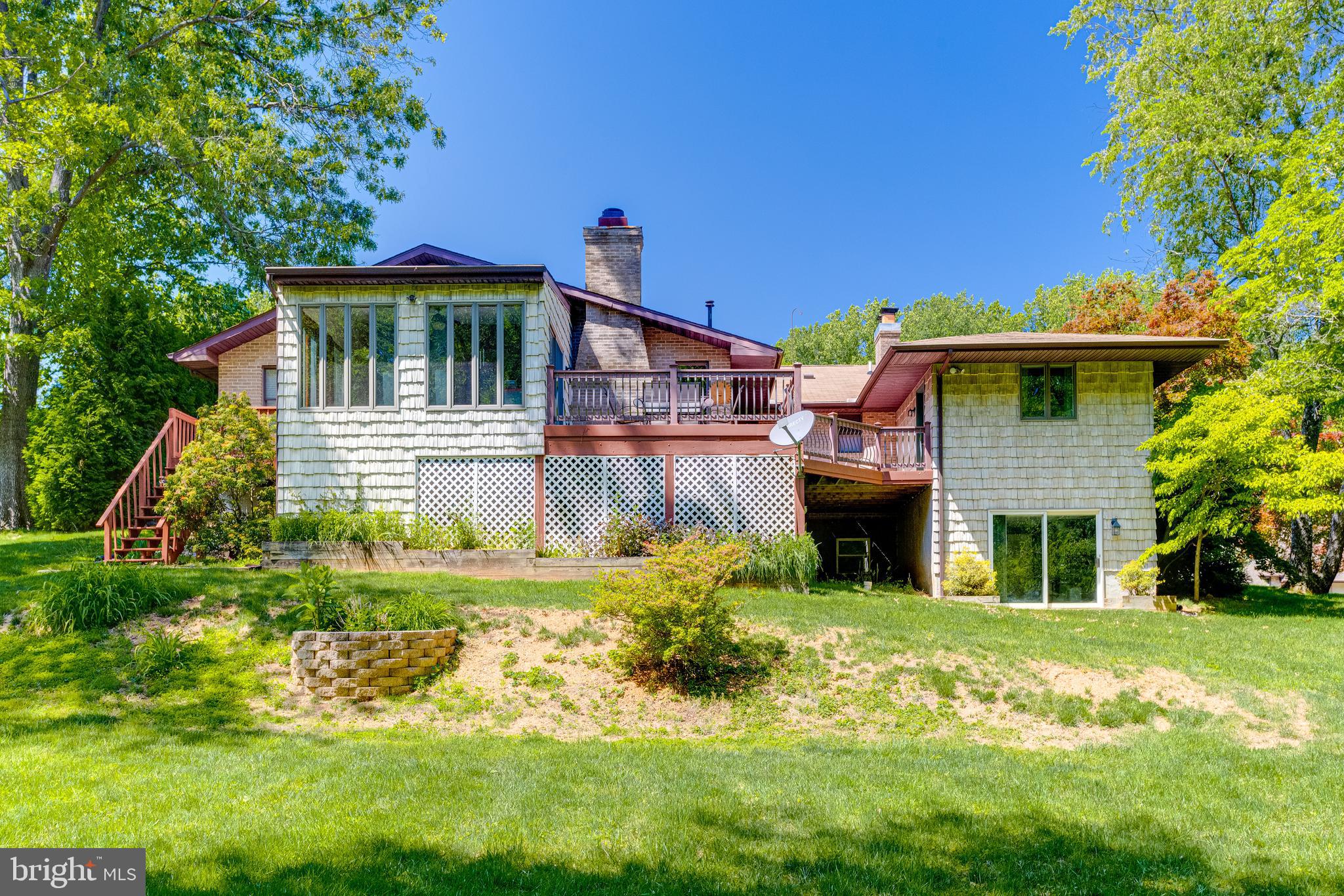 STEEPLECHASE MANOR - Residential