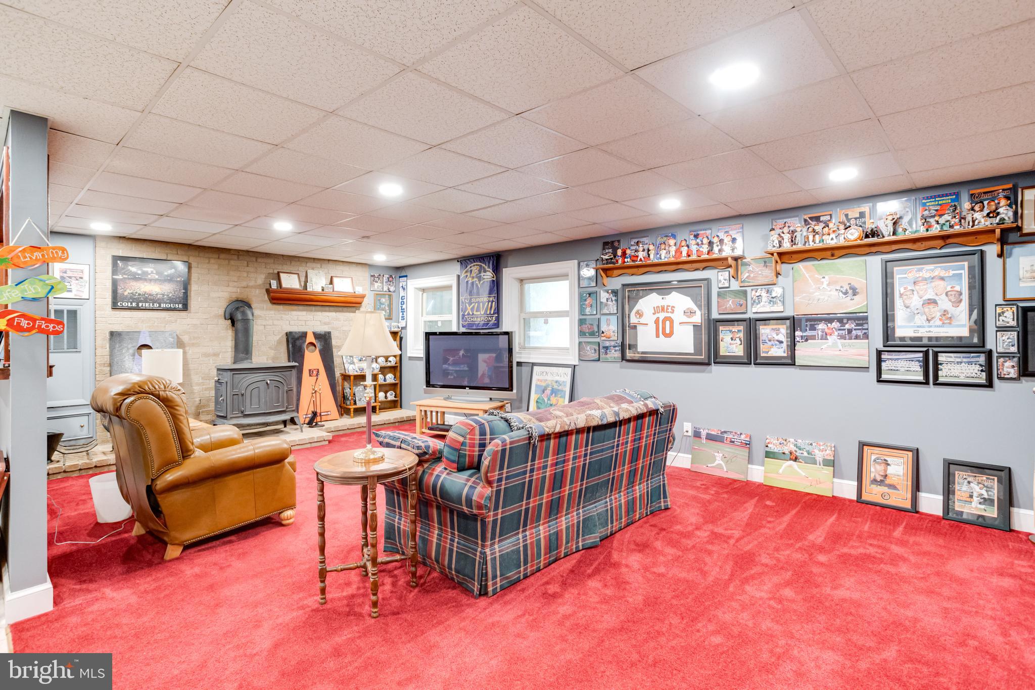 STEEPLECHASE MANOR - Residential