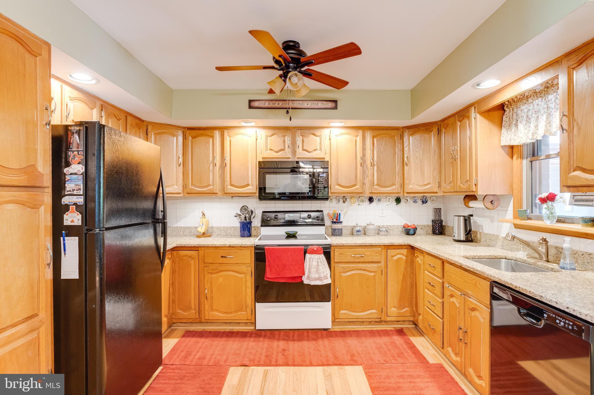 STEEPLECHASE MANOR - Residential