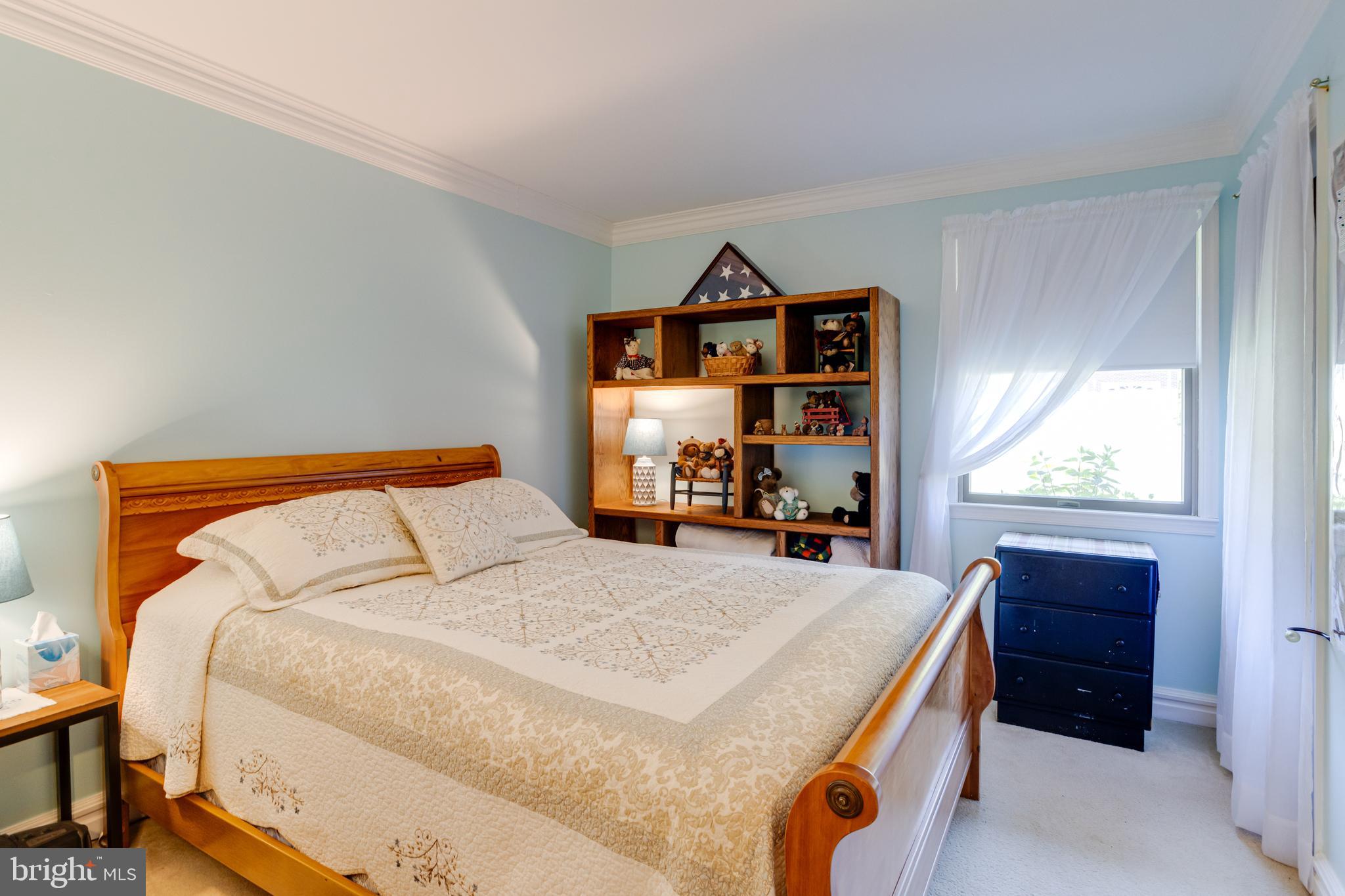 STEEPLECHASE MANOR - Residential