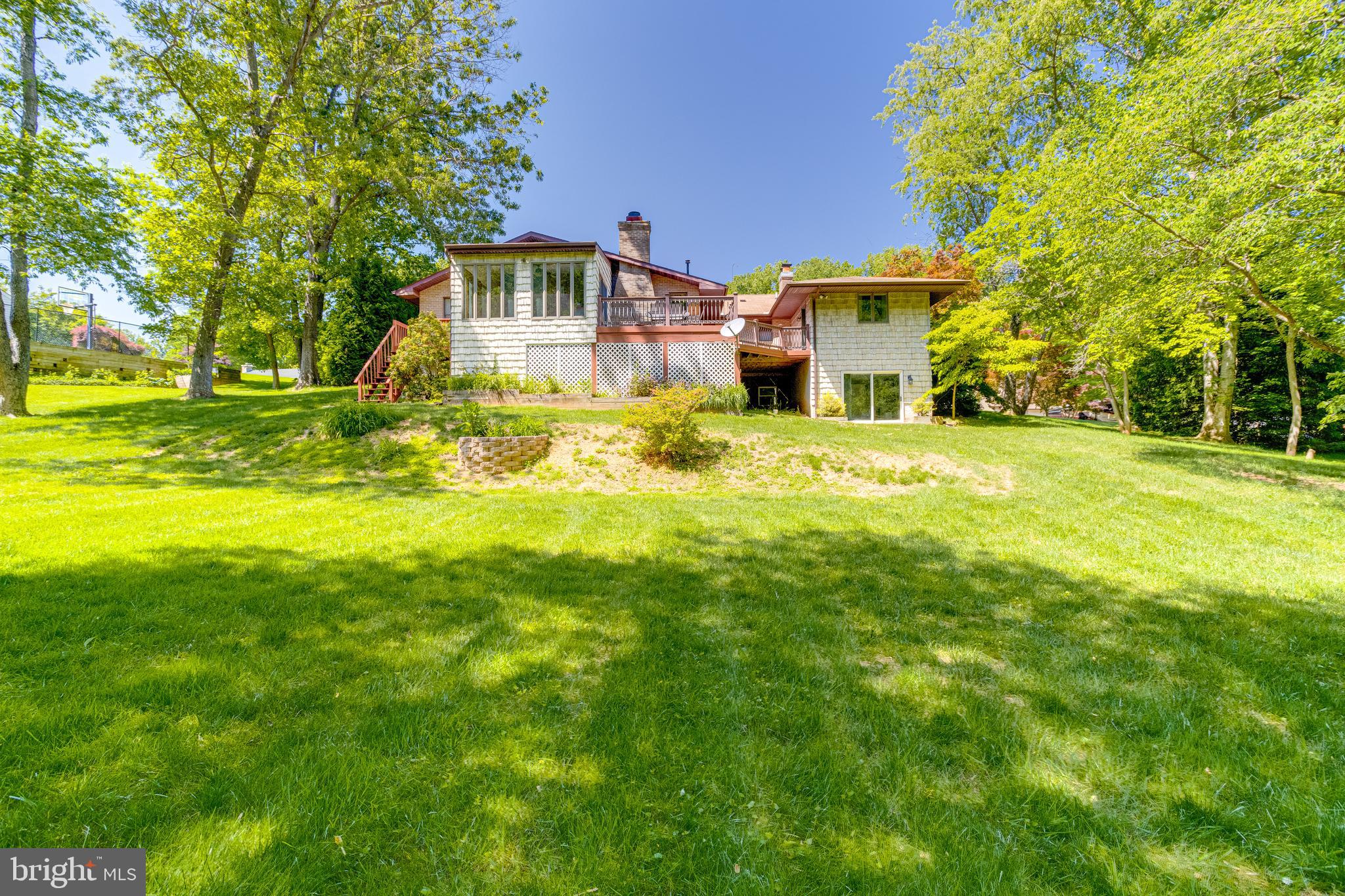 STEEPLECHASE MANOR - Residential