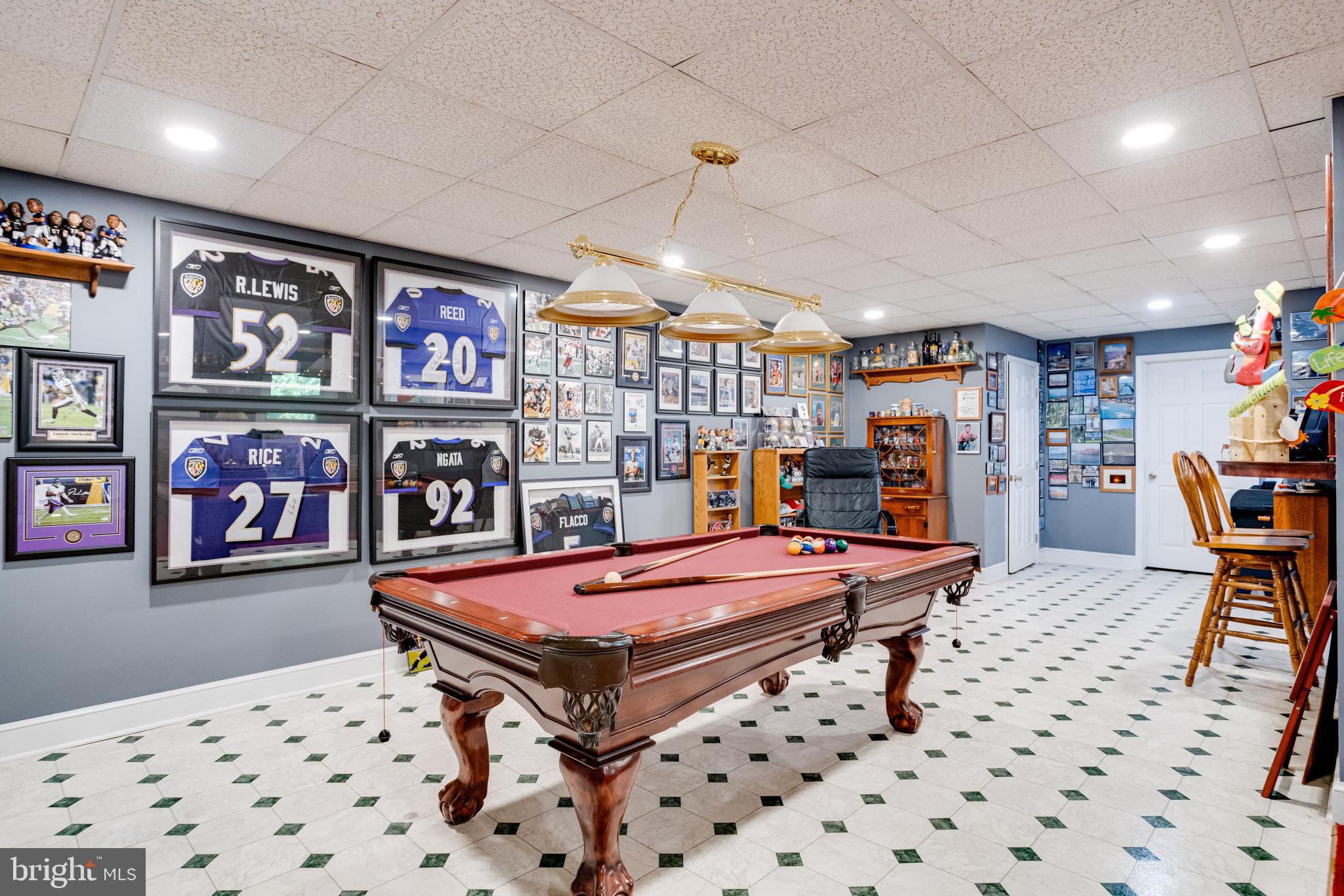 STEEPLECHASE MANOR - Residential