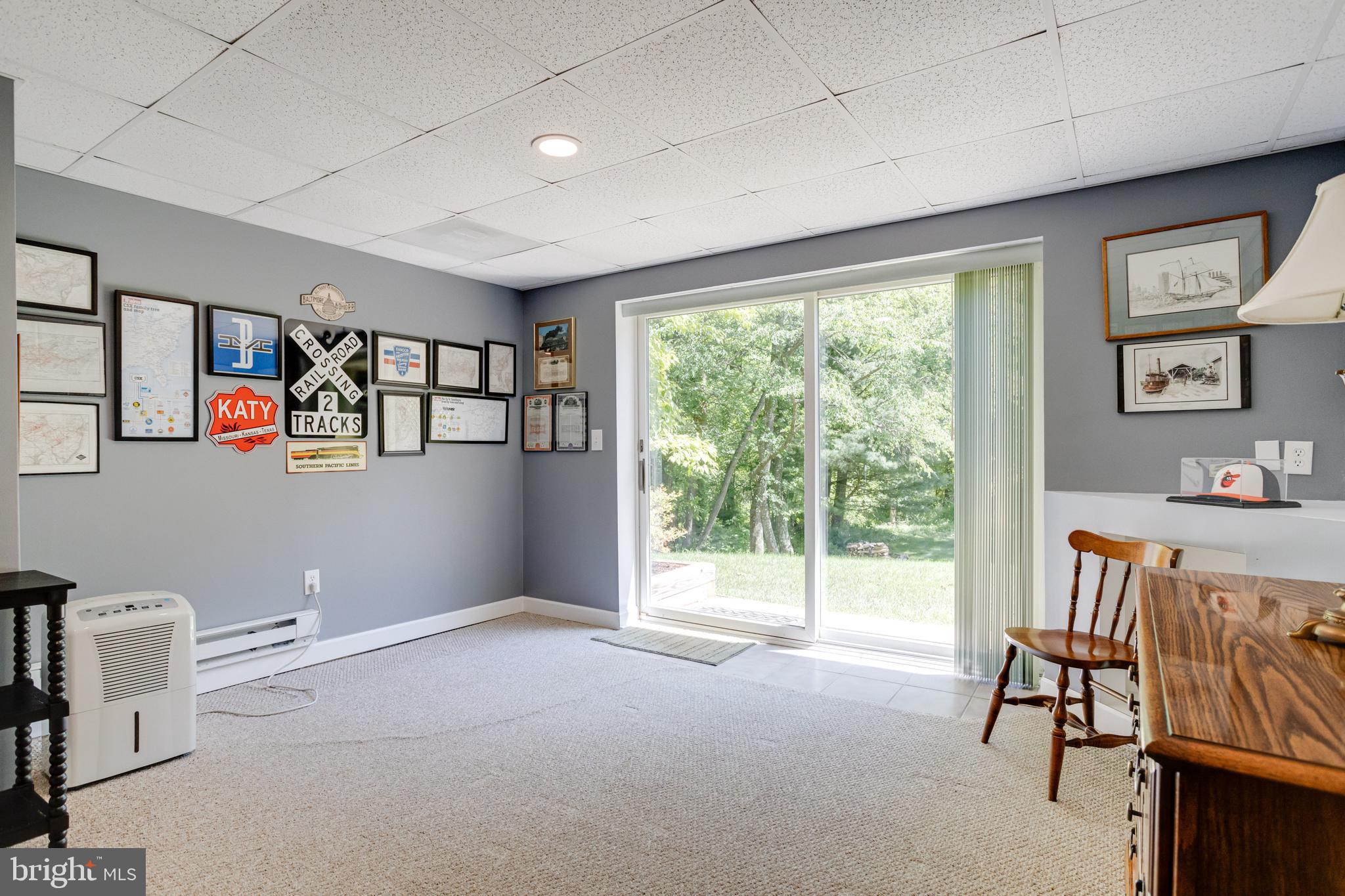 STEEPLECHASE MANOR - Residential