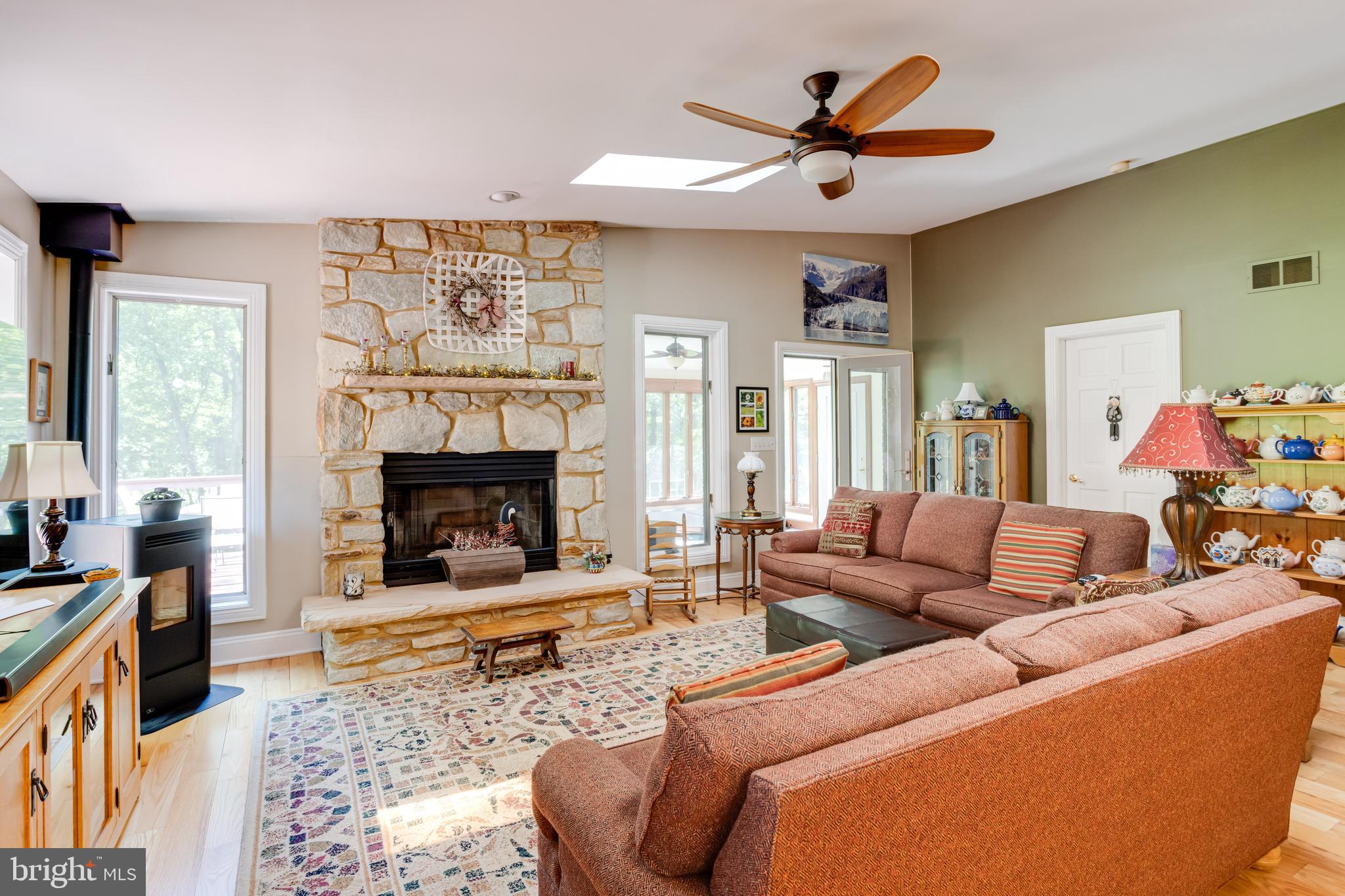 STEEPLECHASE MANOR - Residential