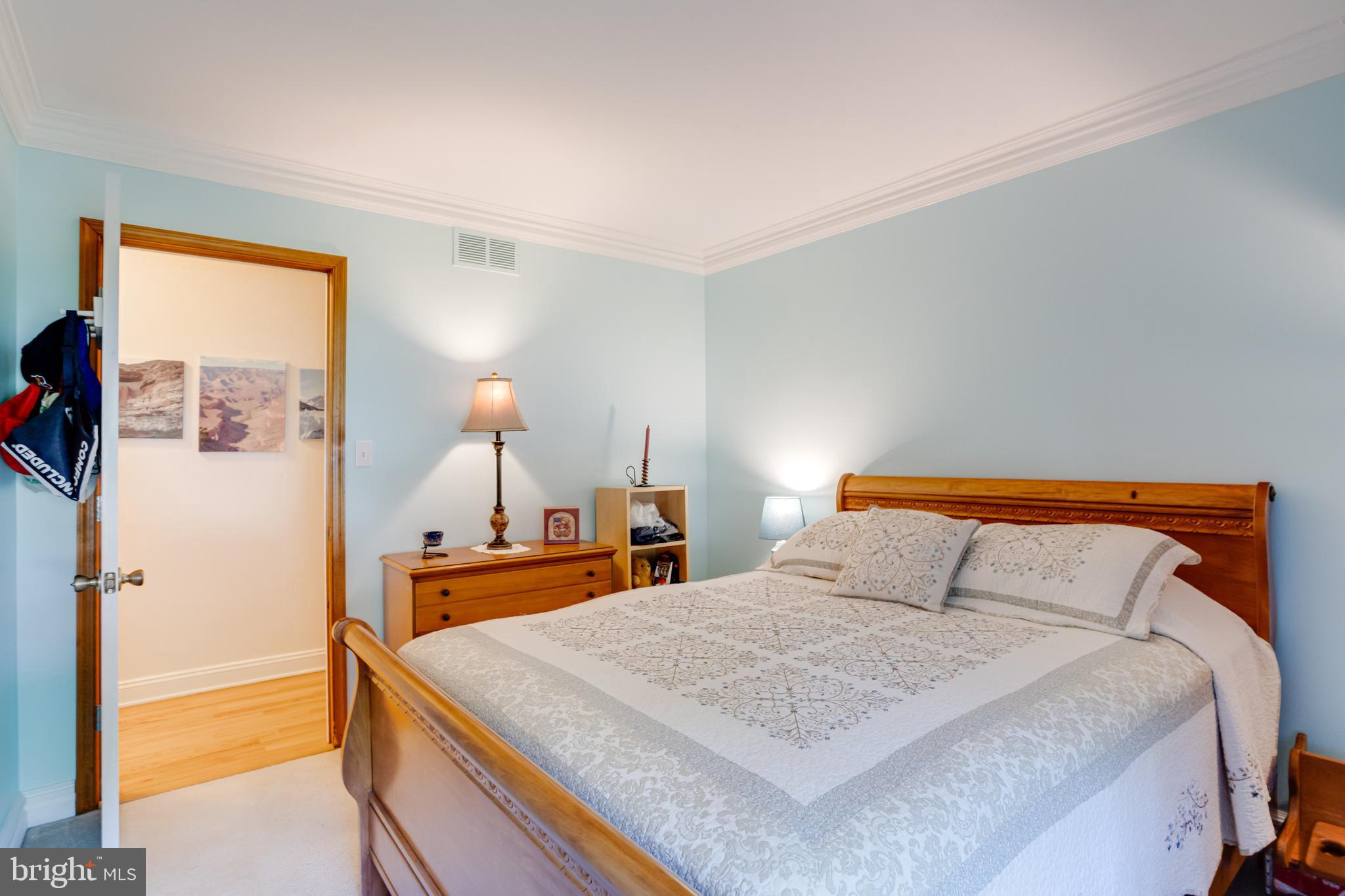 STEEPLECHASE MANOR - Residential