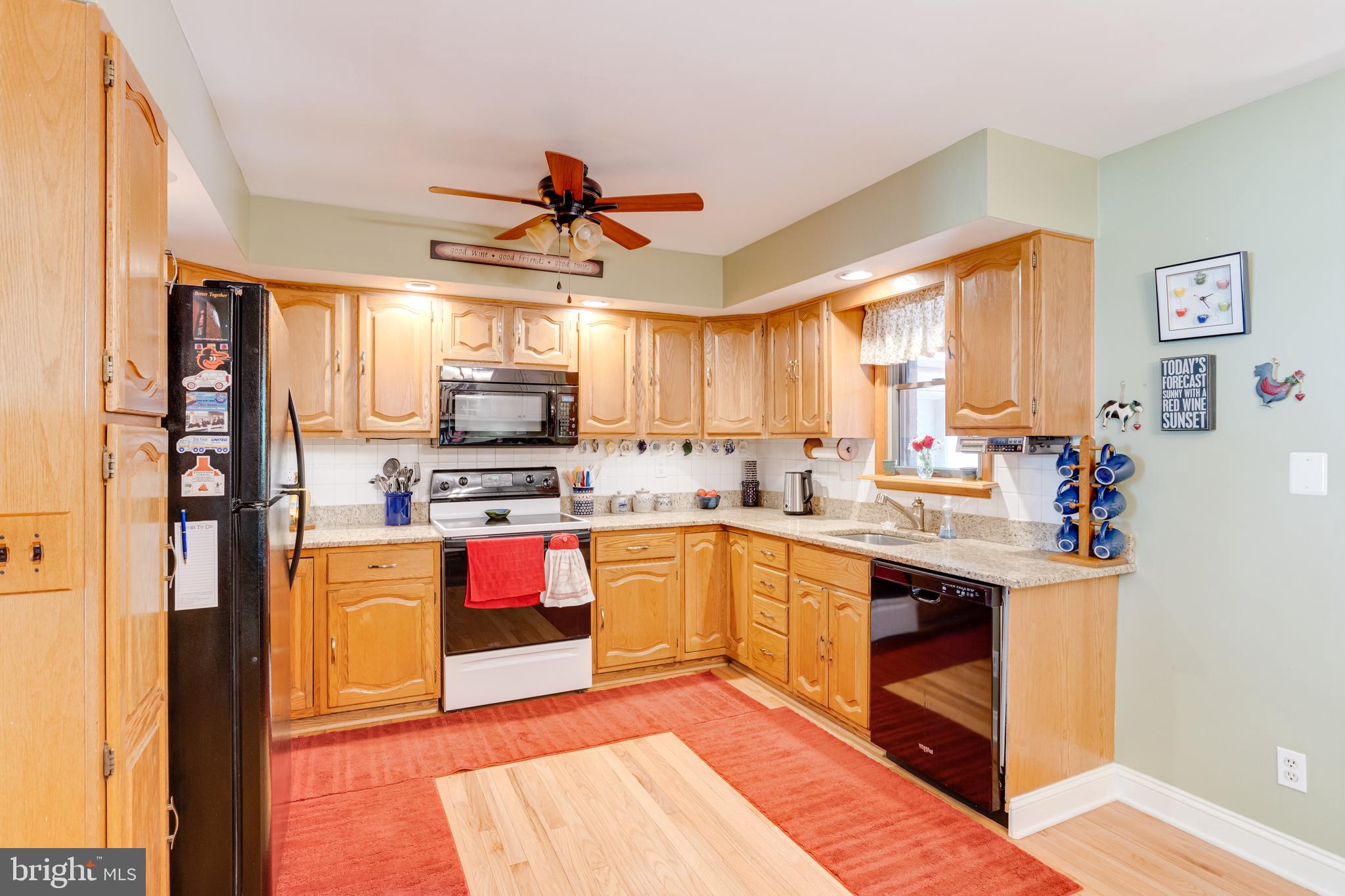 STEEPLECHASE MANOR - Residential