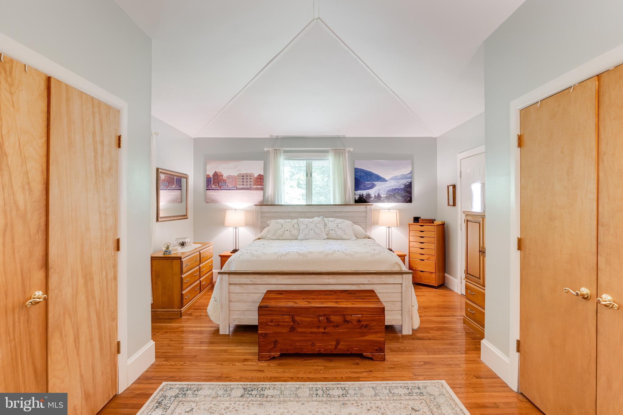 STEEPLECHASE MANOR - Residential