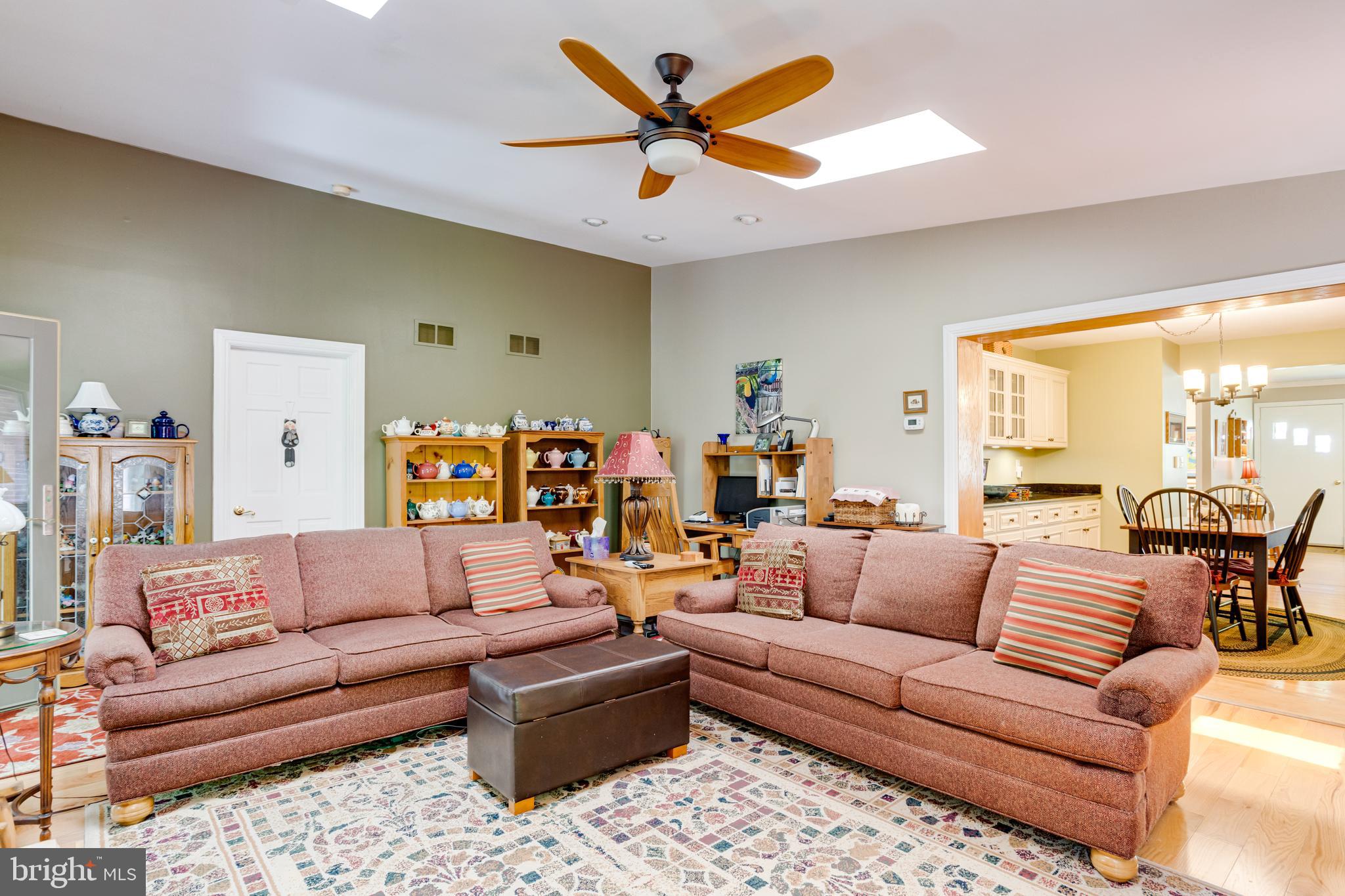 STEEPLECHASE MANOR - Residential