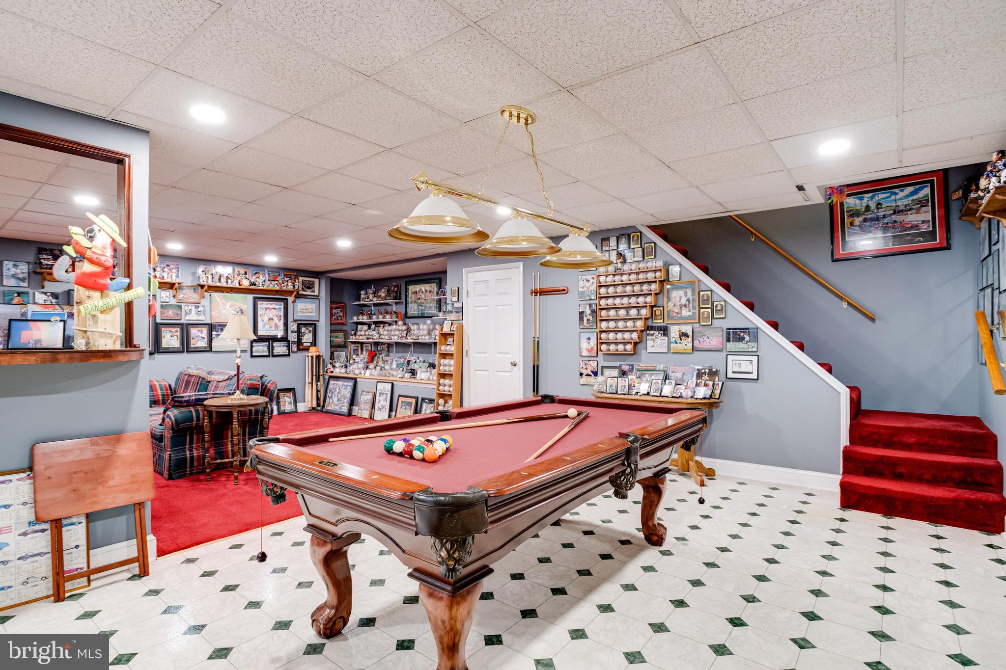 STEEPLECHASE MANOR - Residential