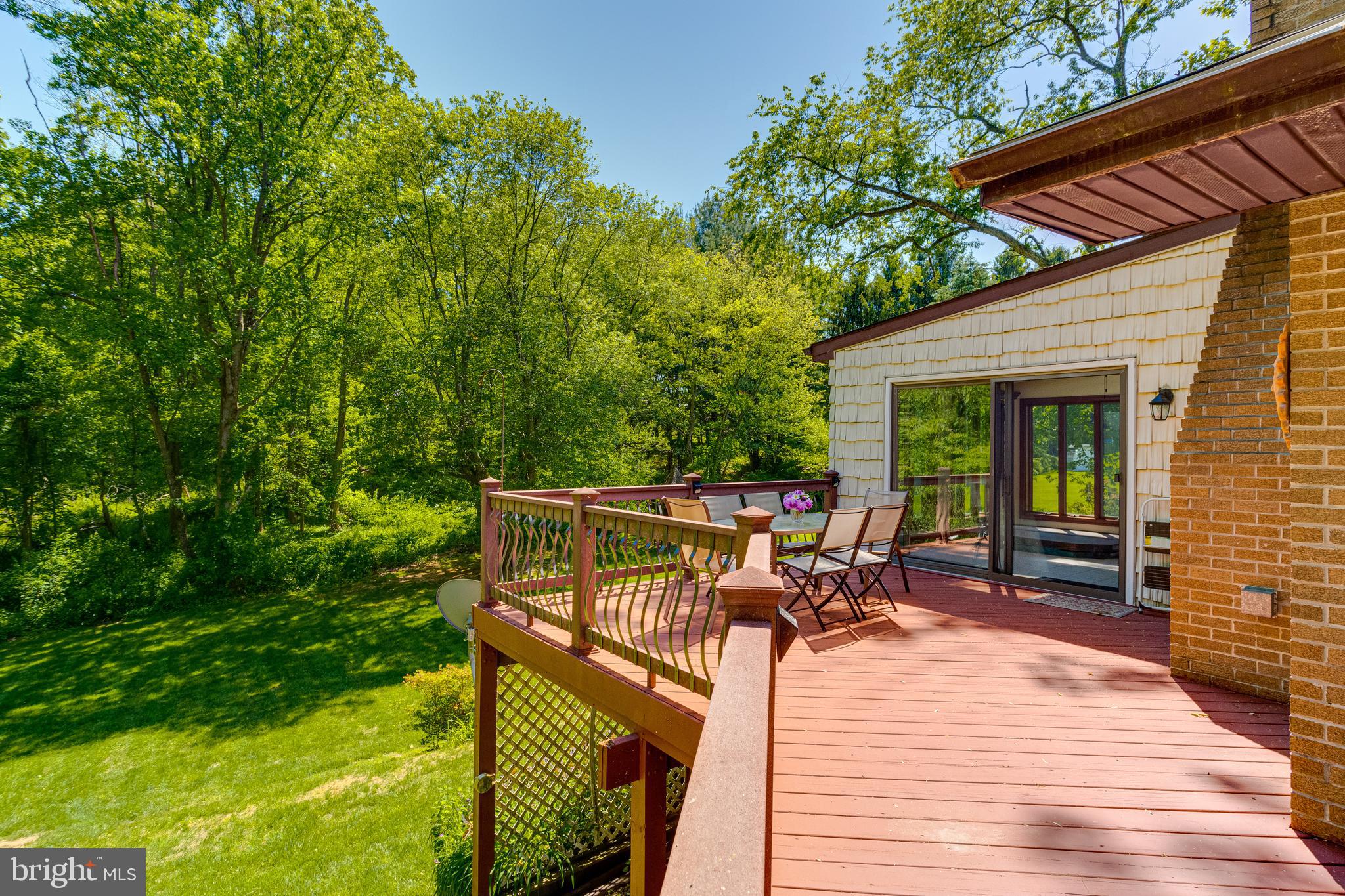 STEEPLECHASE MANOR - Residential