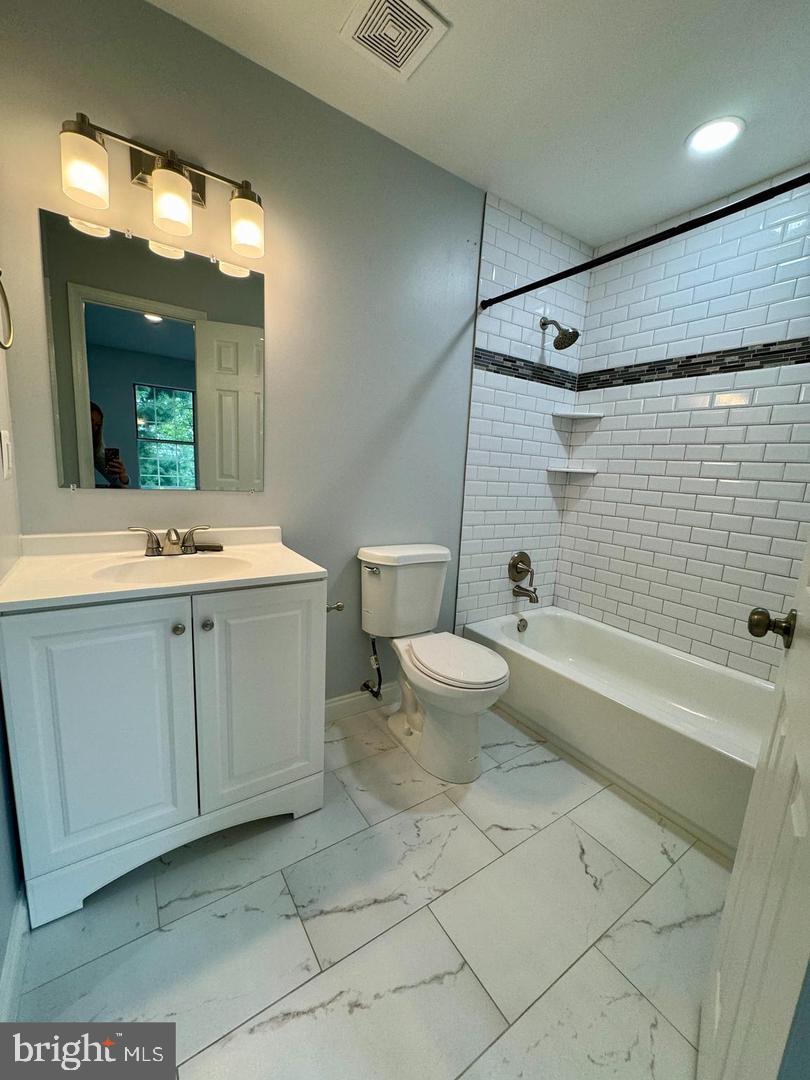 PROVIDENCE VILLAGE - Residential Lease