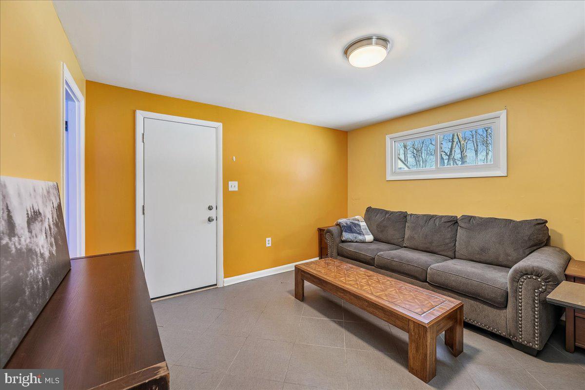 LOISDALE ESTATES - Residential