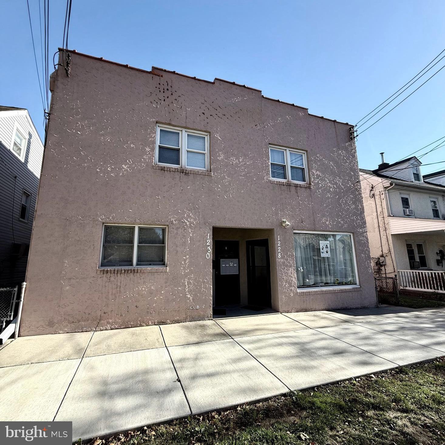 1228 Radcliffe St. RADCLIFFE STREET