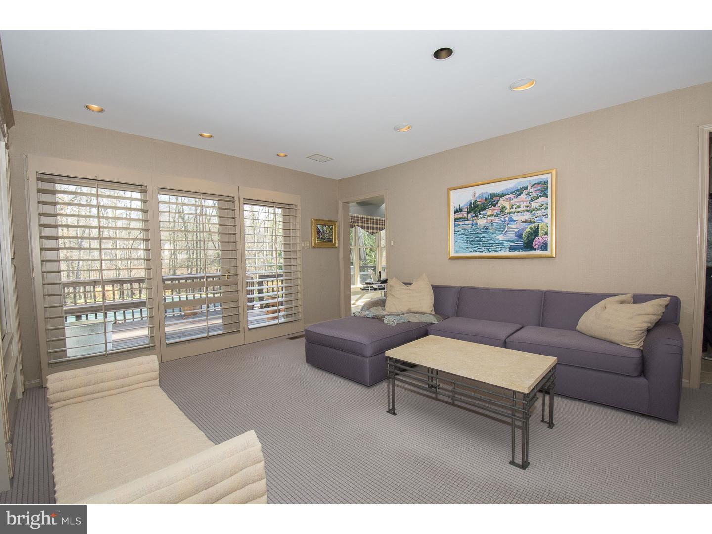 INDIAN CREEK - Residential