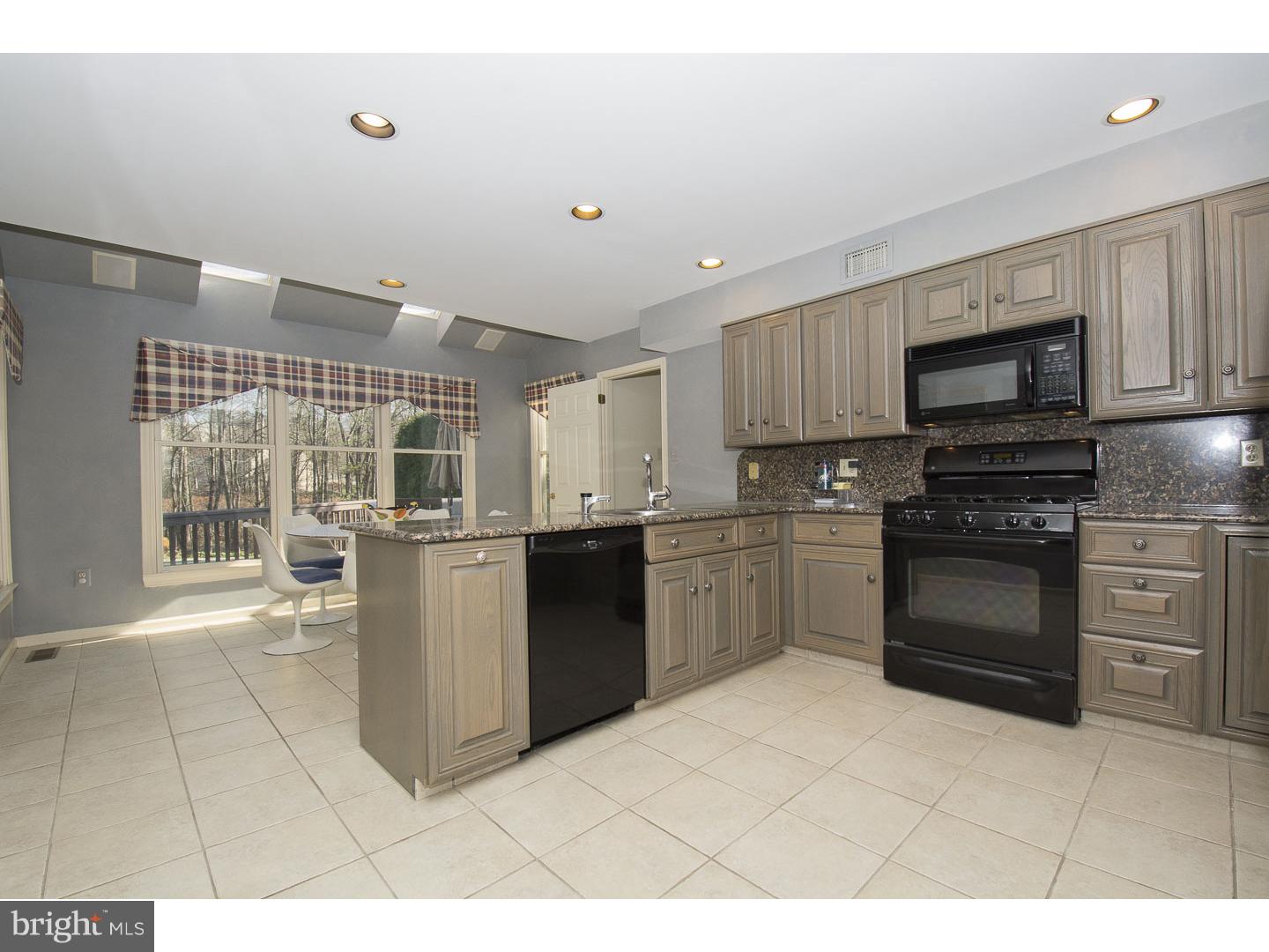 INDIAN CREEK - Residential