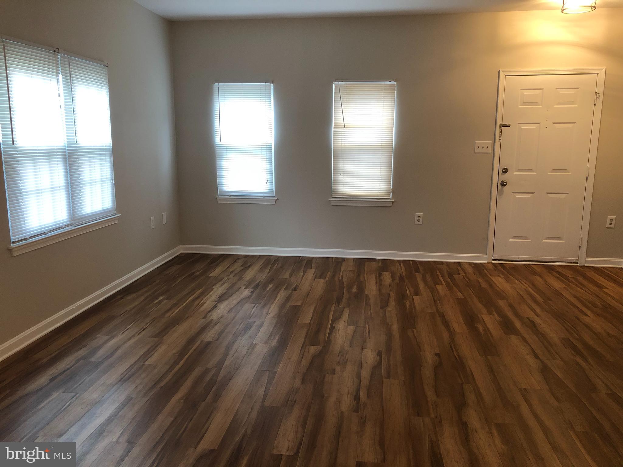 LEESBURG GATEWAY II - Residential Lease