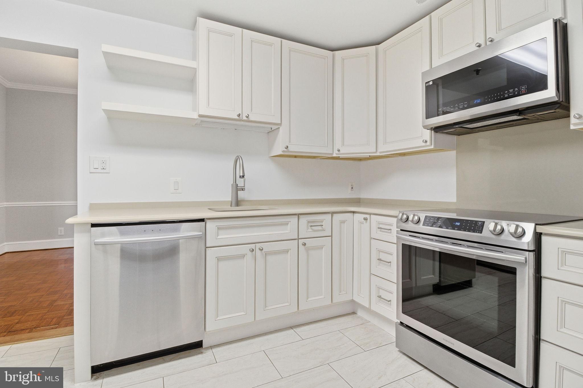 8101 CONNECTICUT AVENUE N-304