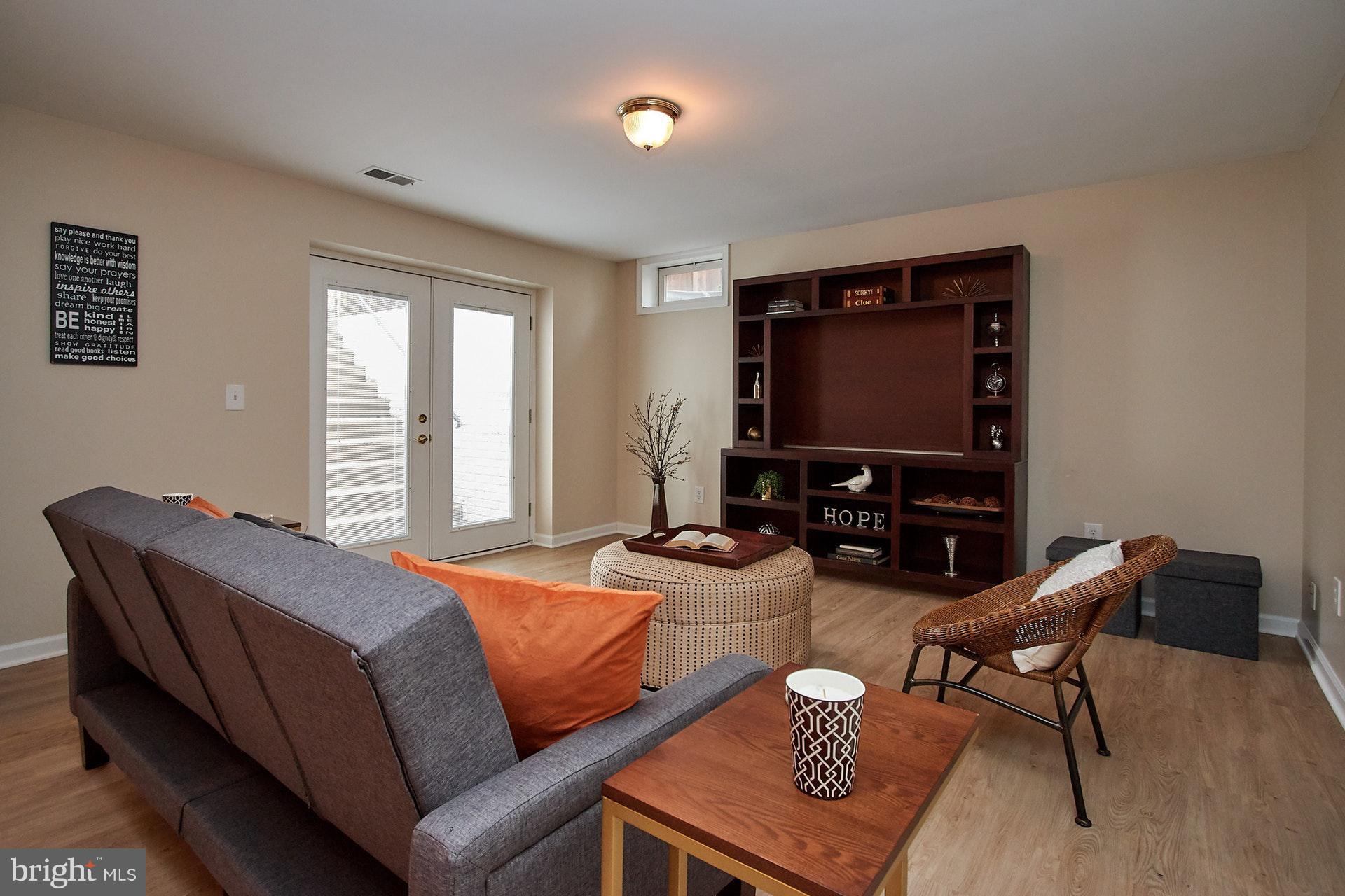 MAYFAIR - Residential