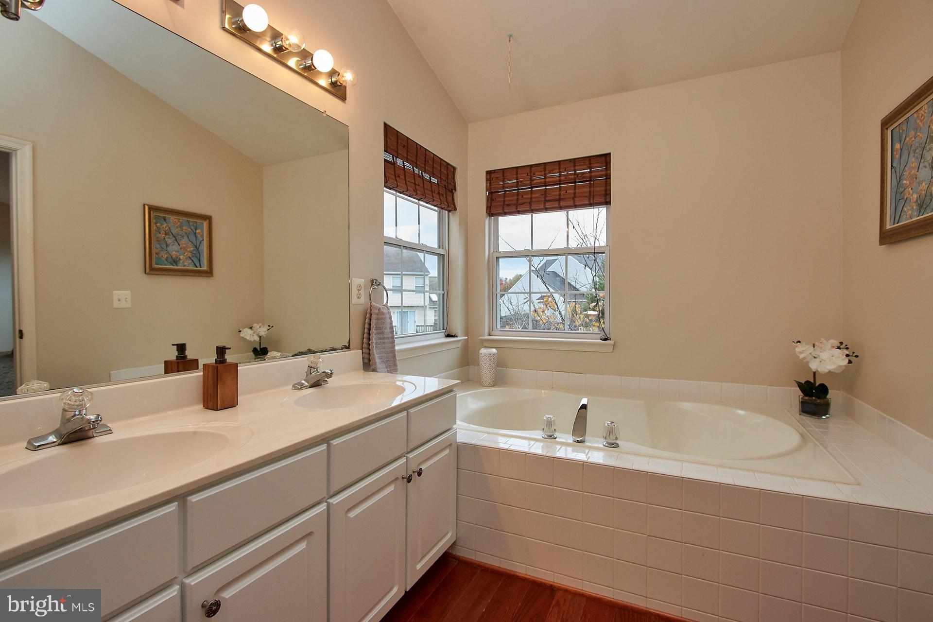 MAYFAIR - Residential