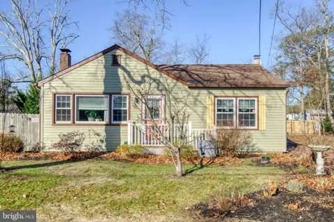 312 Halliard Avenue, Beachwood, NJ MLS: NJOC2030492