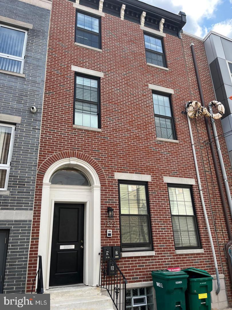 1323 N 15TH STREET 2ND FLR