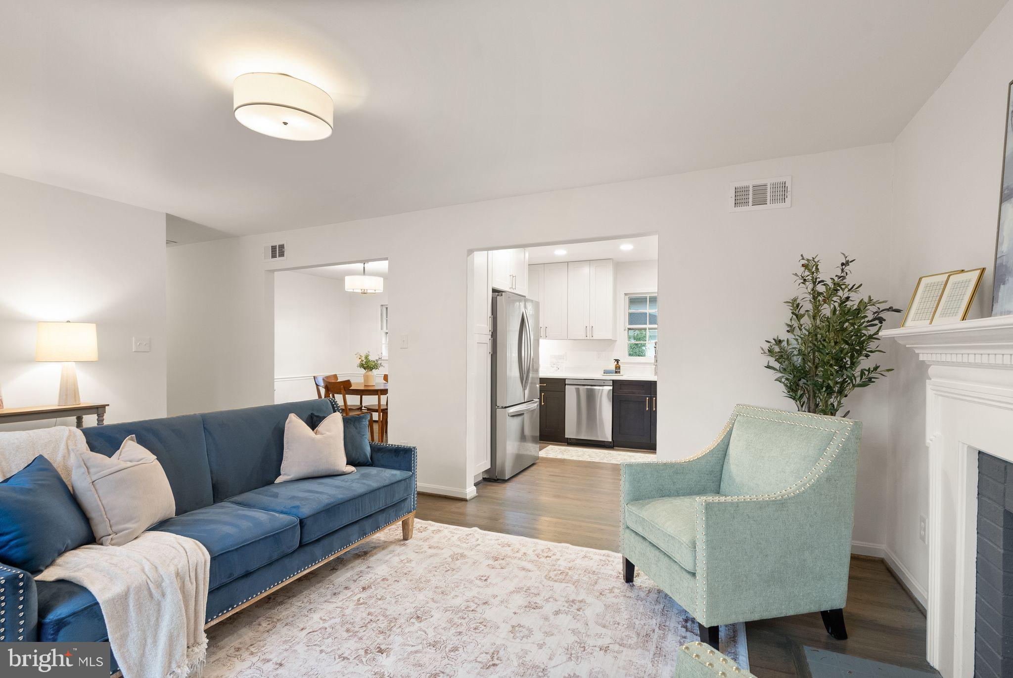 5632 MAXINE COURT