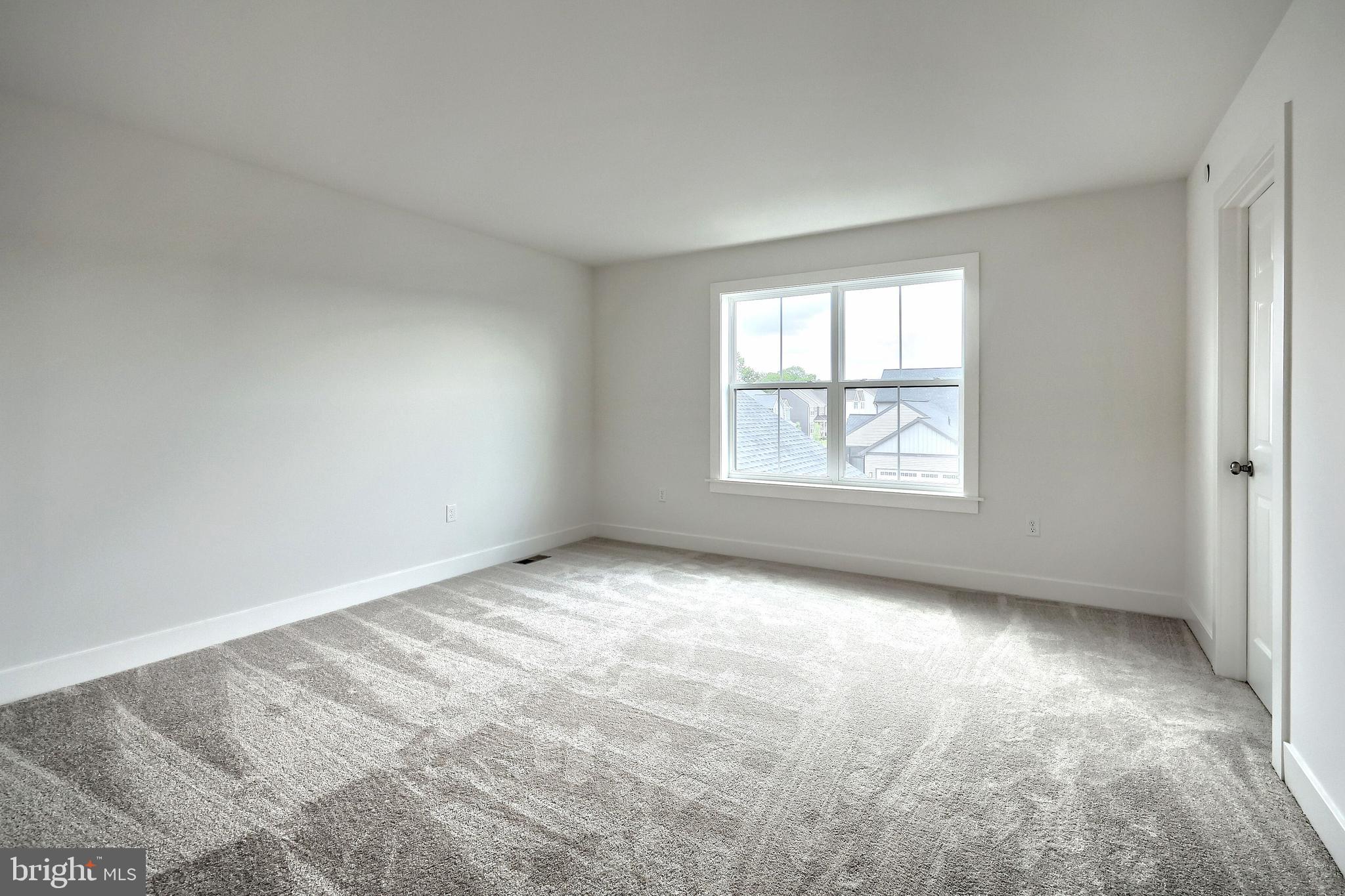 MADISON COURT - Residential