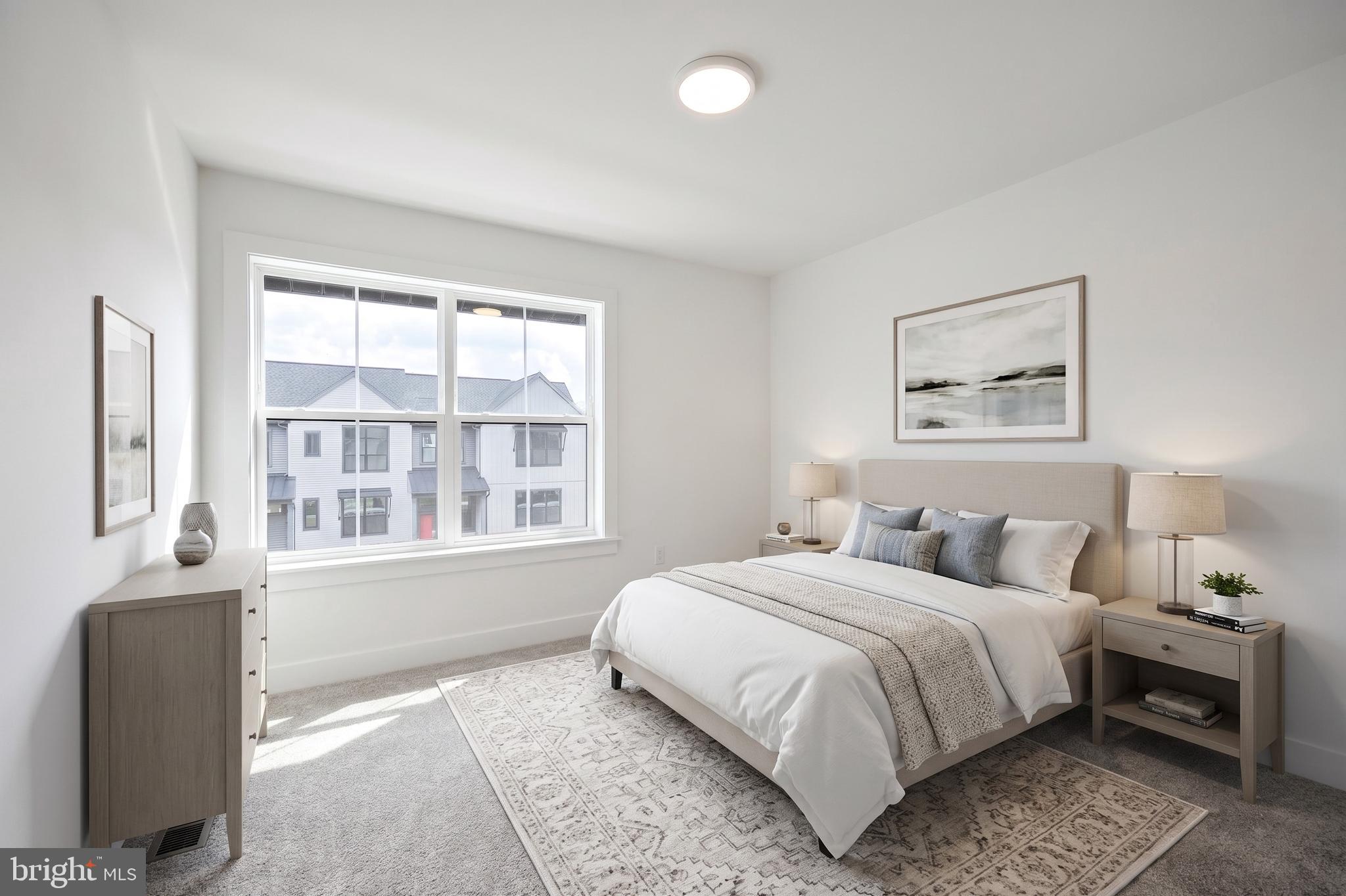 MADISON COURT - Residential