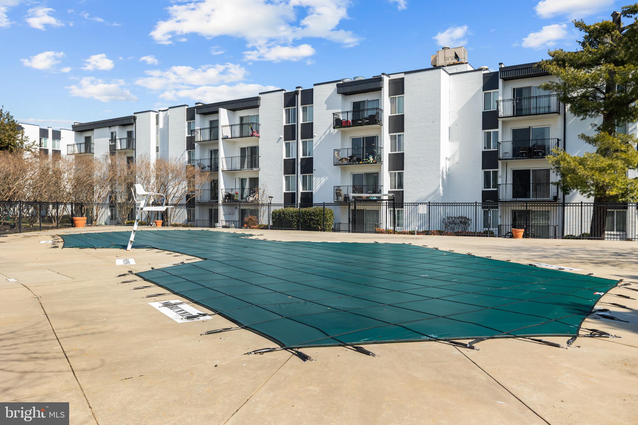 WEST END CONDOS - Residential