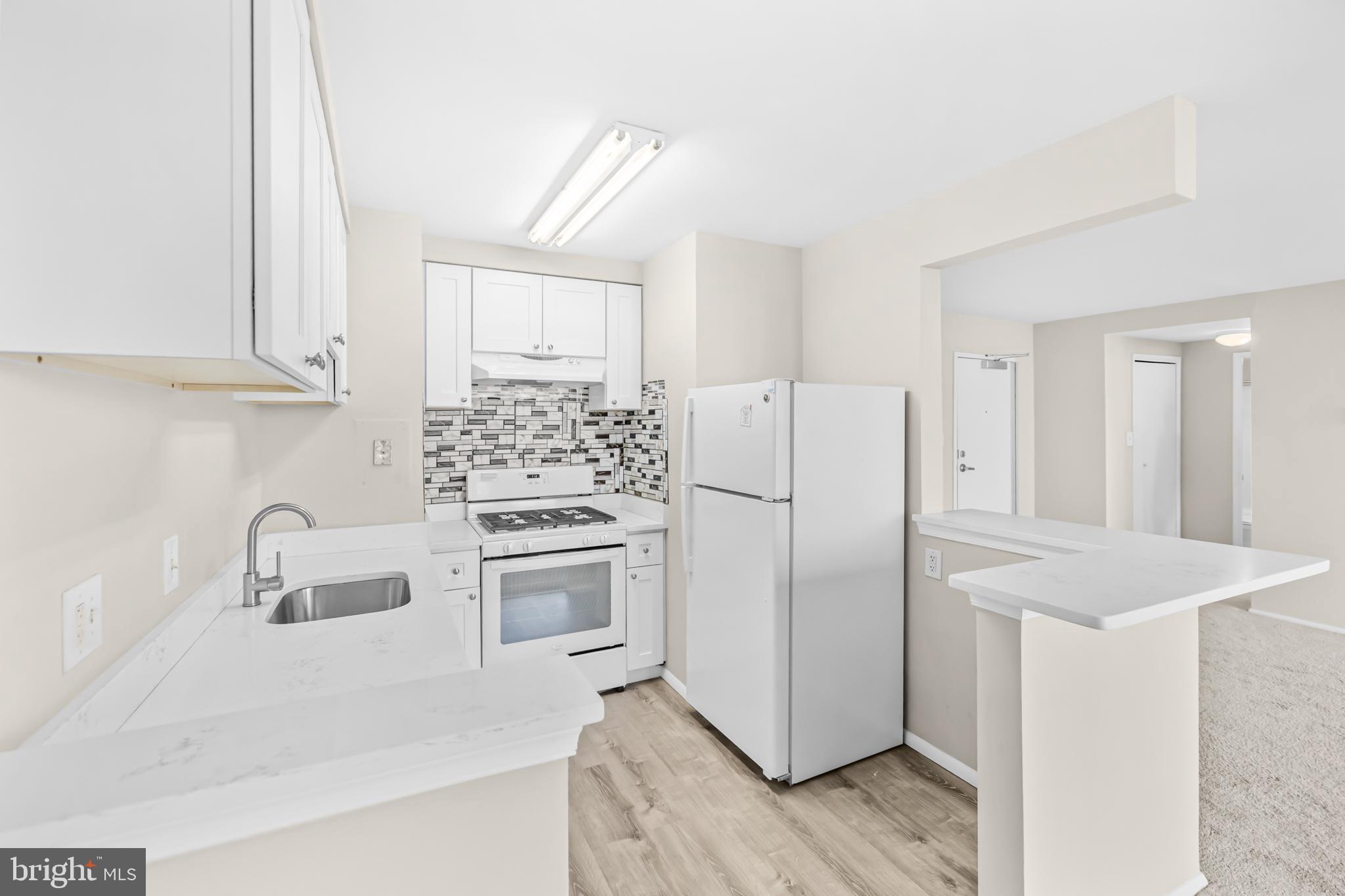 WEST END CONDOS - Residential