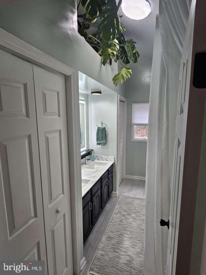 DUTCH HOLLOW - Residential