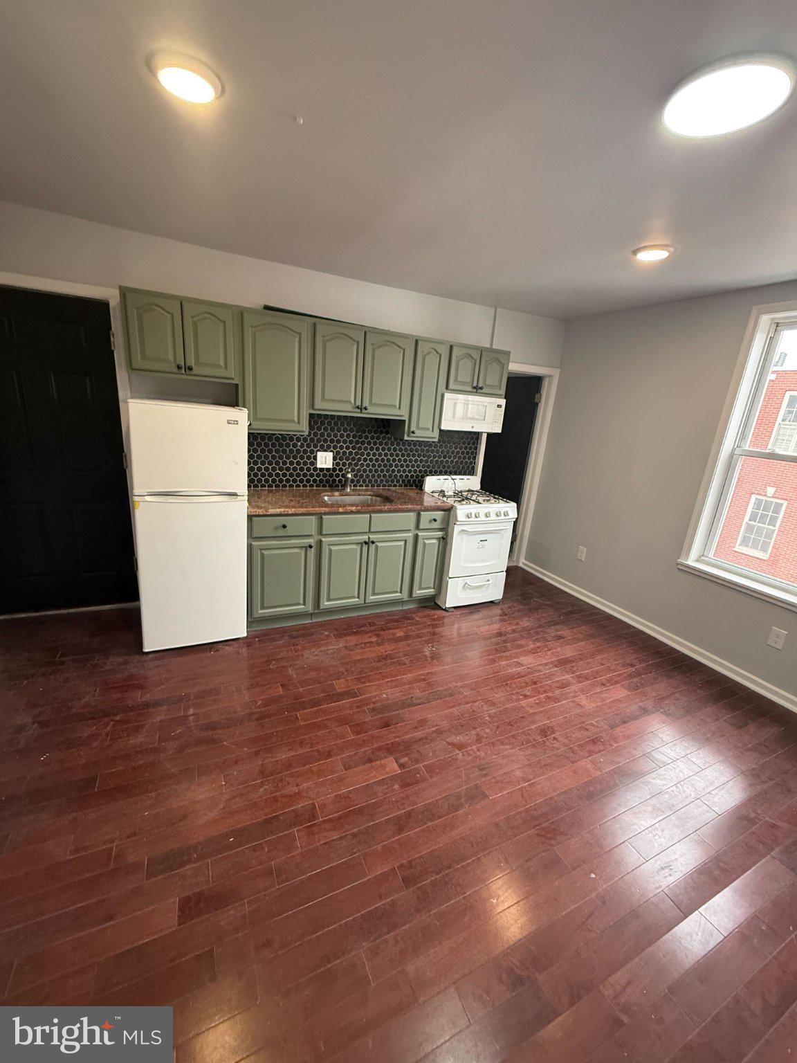 727 N 17TH STREET 5