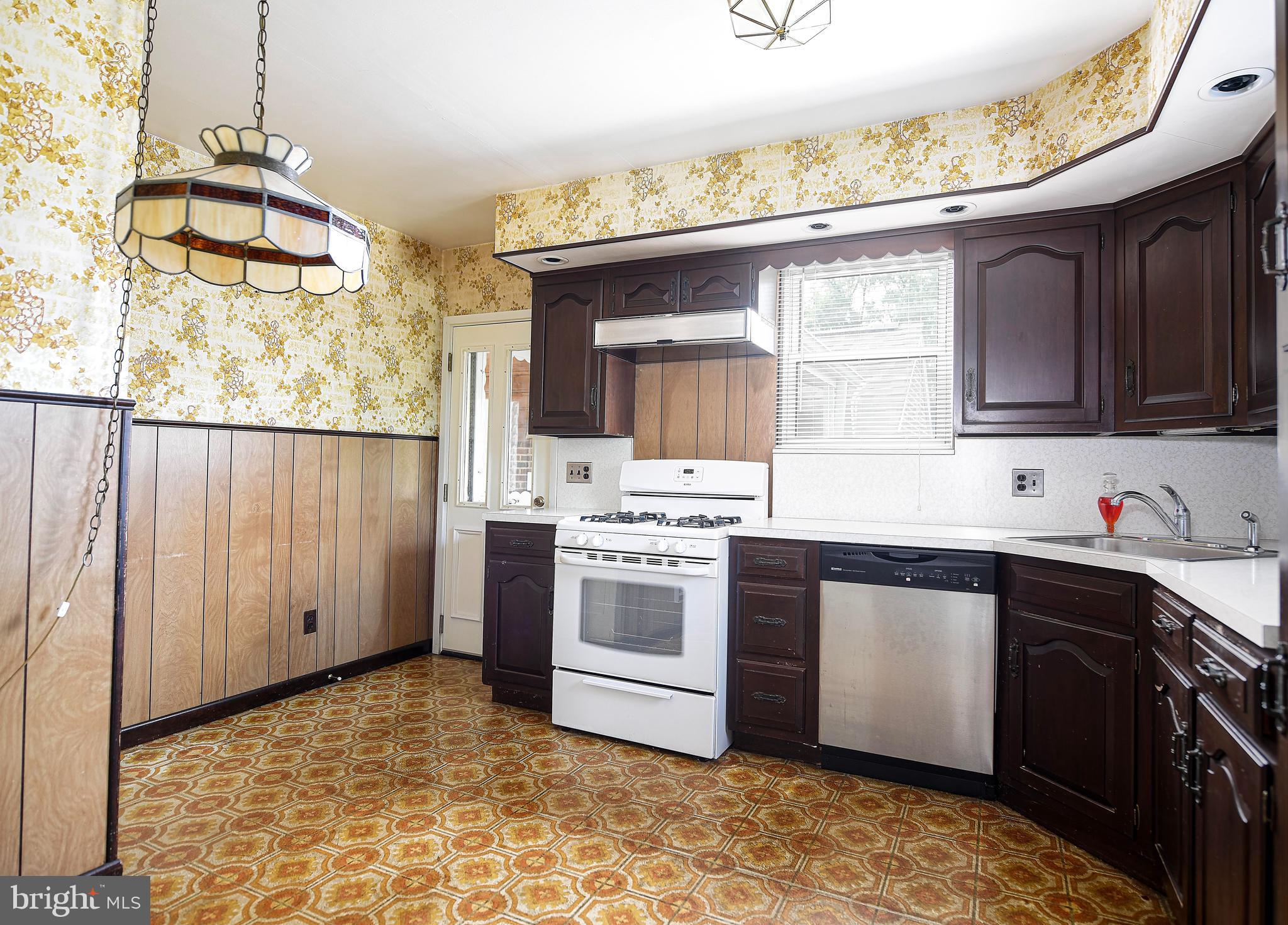 ROSEDALE GARDENS - Residential