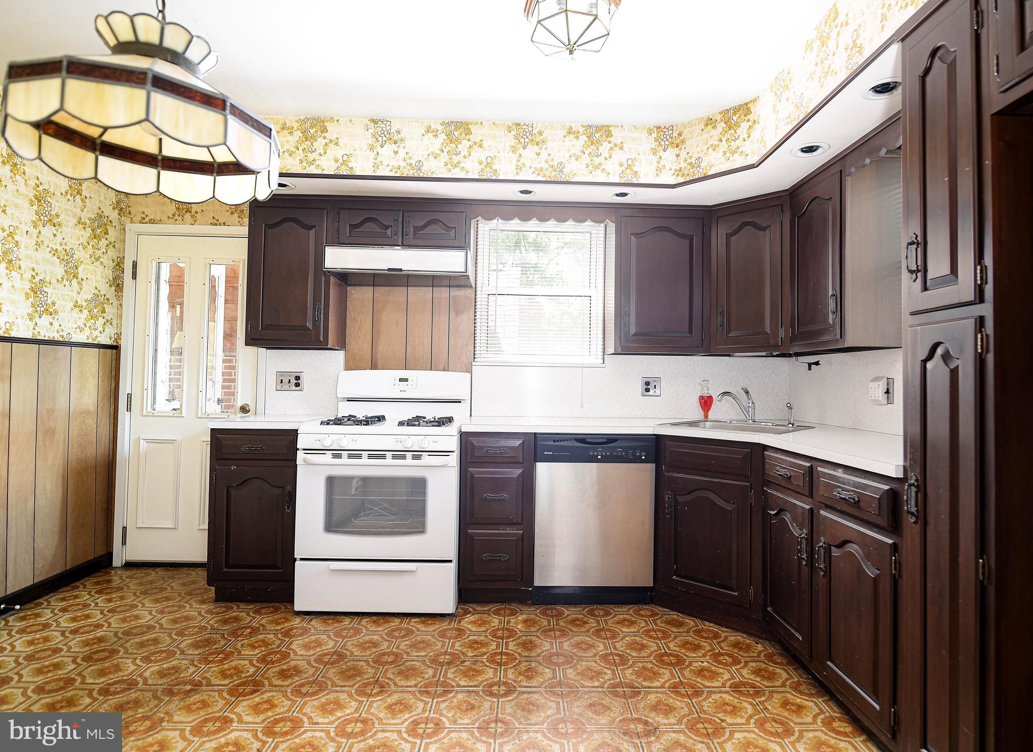 ROSEDALE GARDENS - Residential