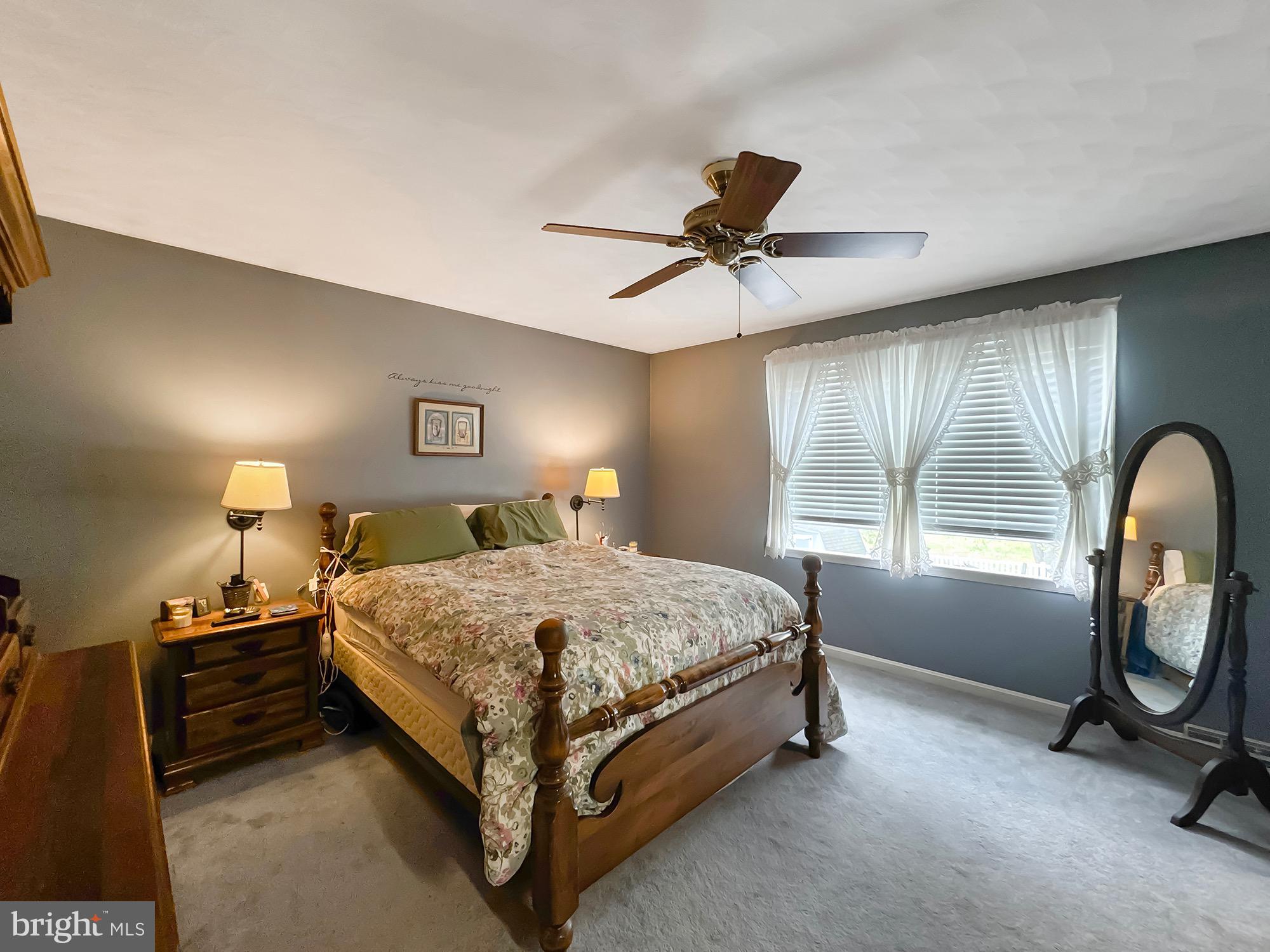 LITTLE KNOLL ESTATES - Residential