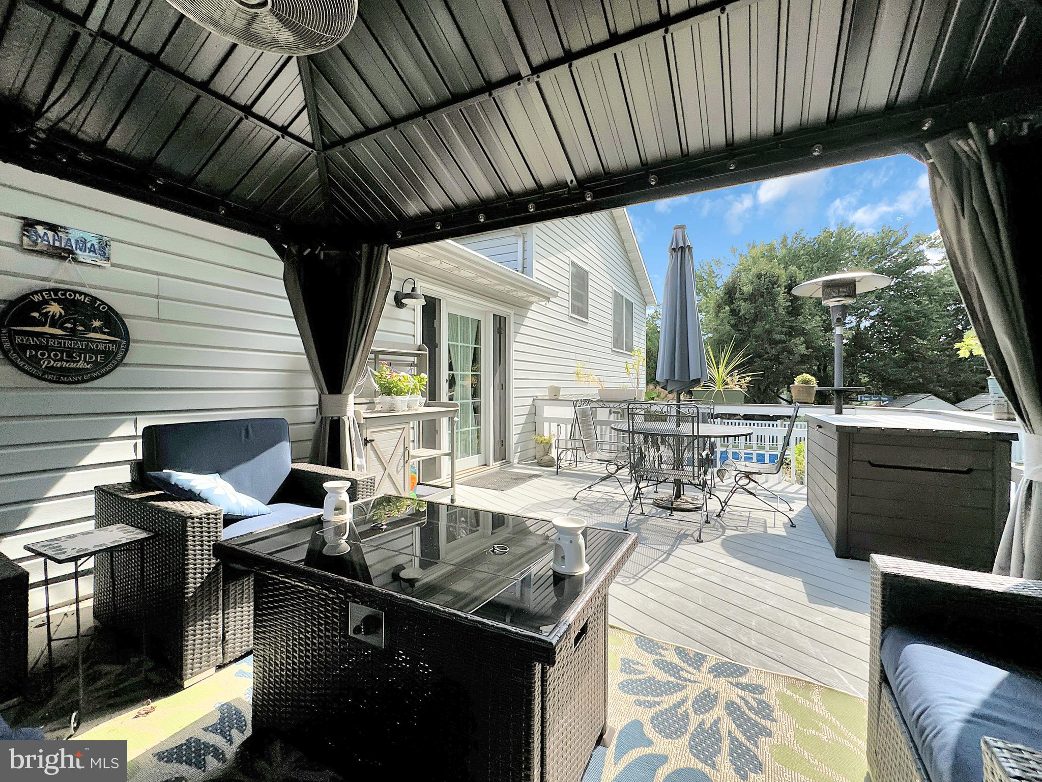 LITTLE KNOLL ESTATES - Residential