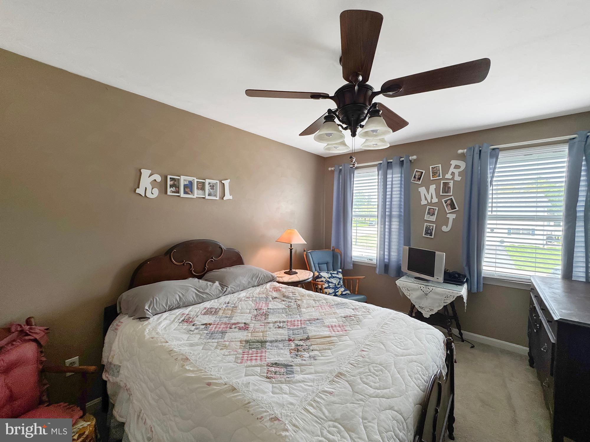 LITTLE KNOLL ESTATES - Residential