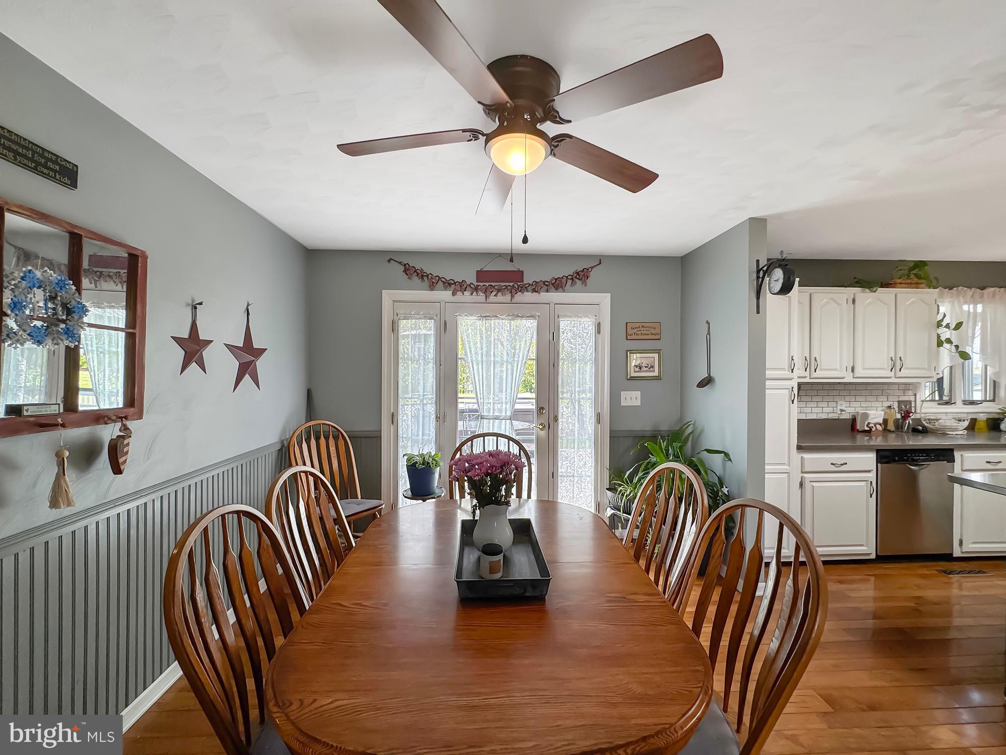 LITTLE KNOLL ESTATES - Residential