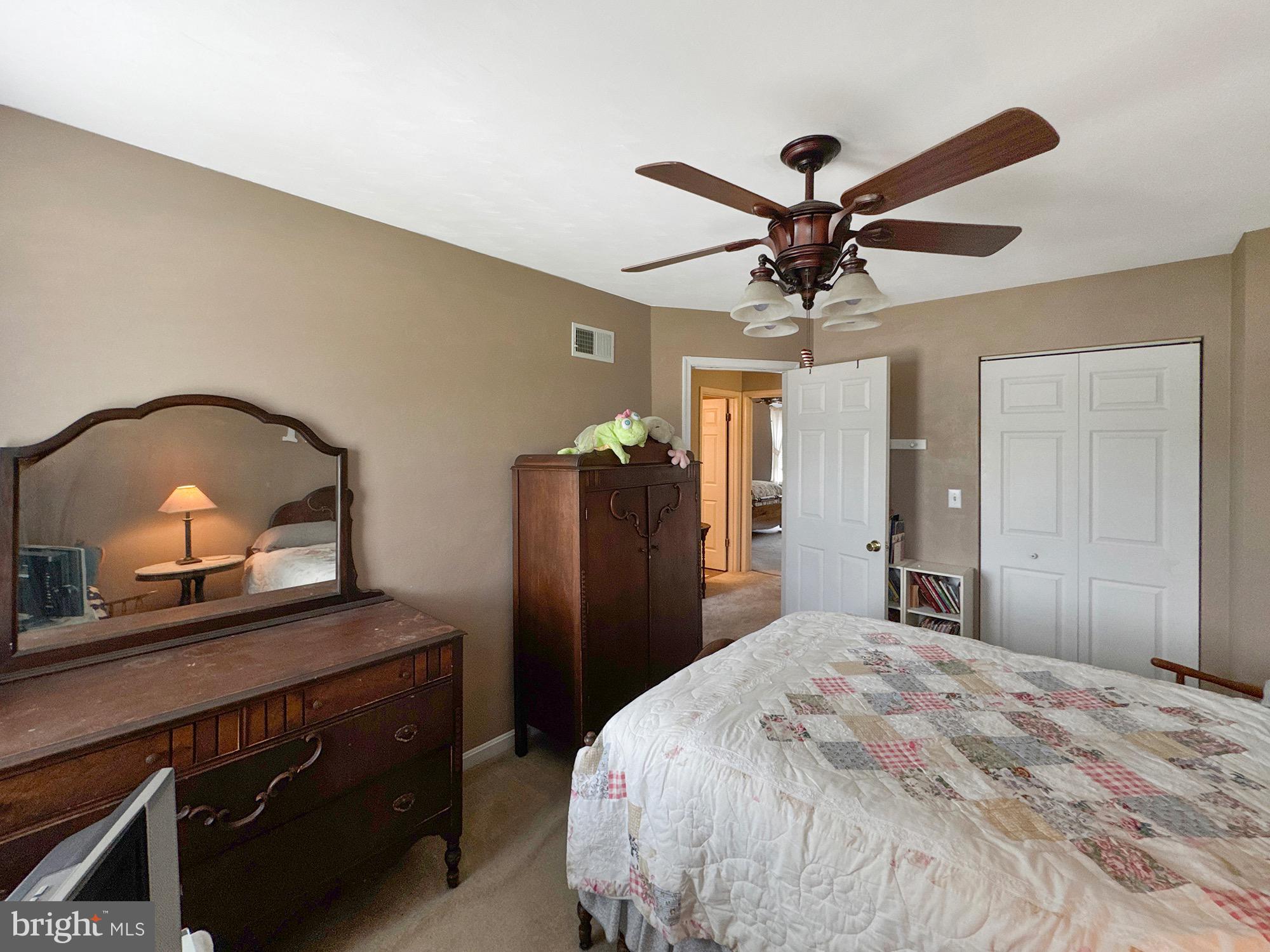 LITTLE KNOLL ESTATES - Residential