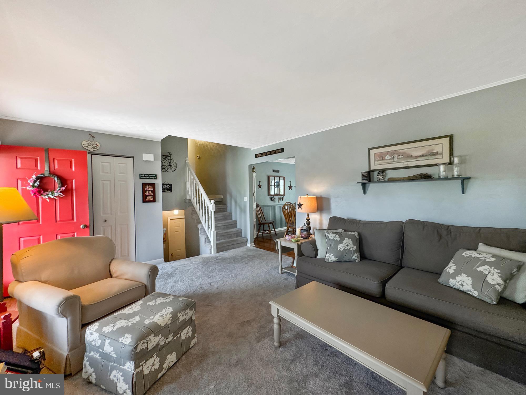 LITTLE KNOLL ESTATES - Residential