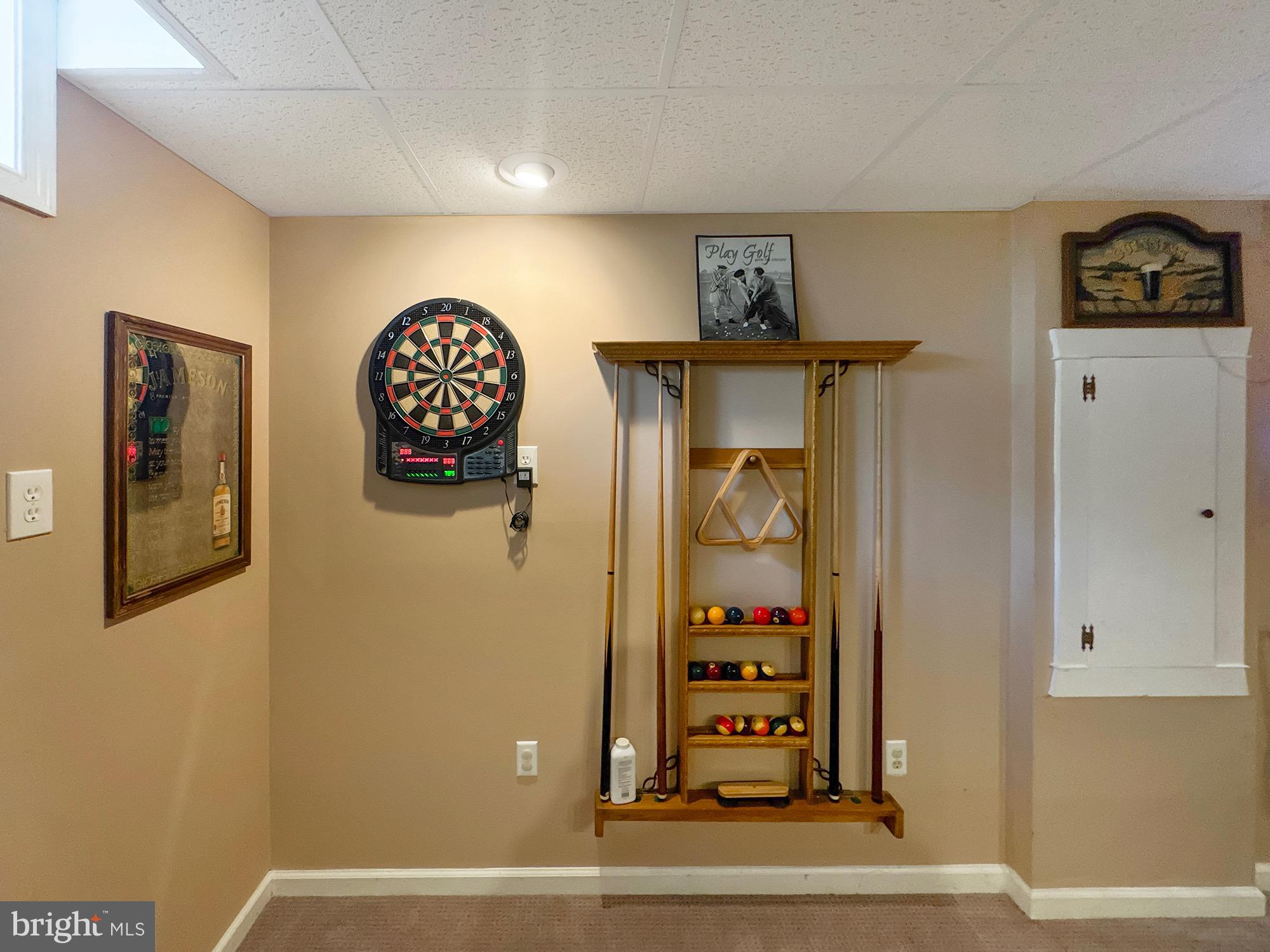 LITTLE KNOLL ESTATES - Residential