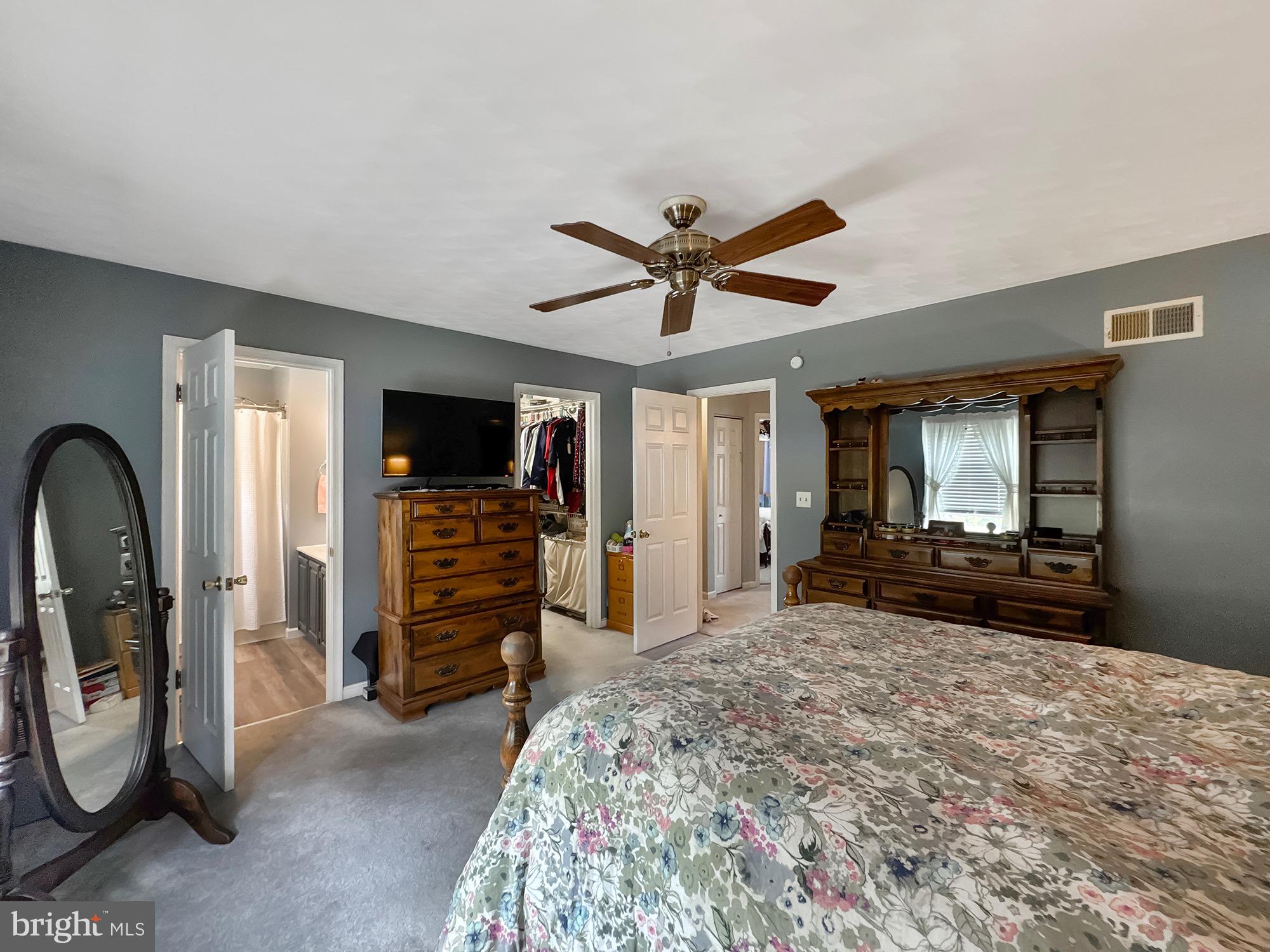 LITTLE KNOLL ESTATES - Residential