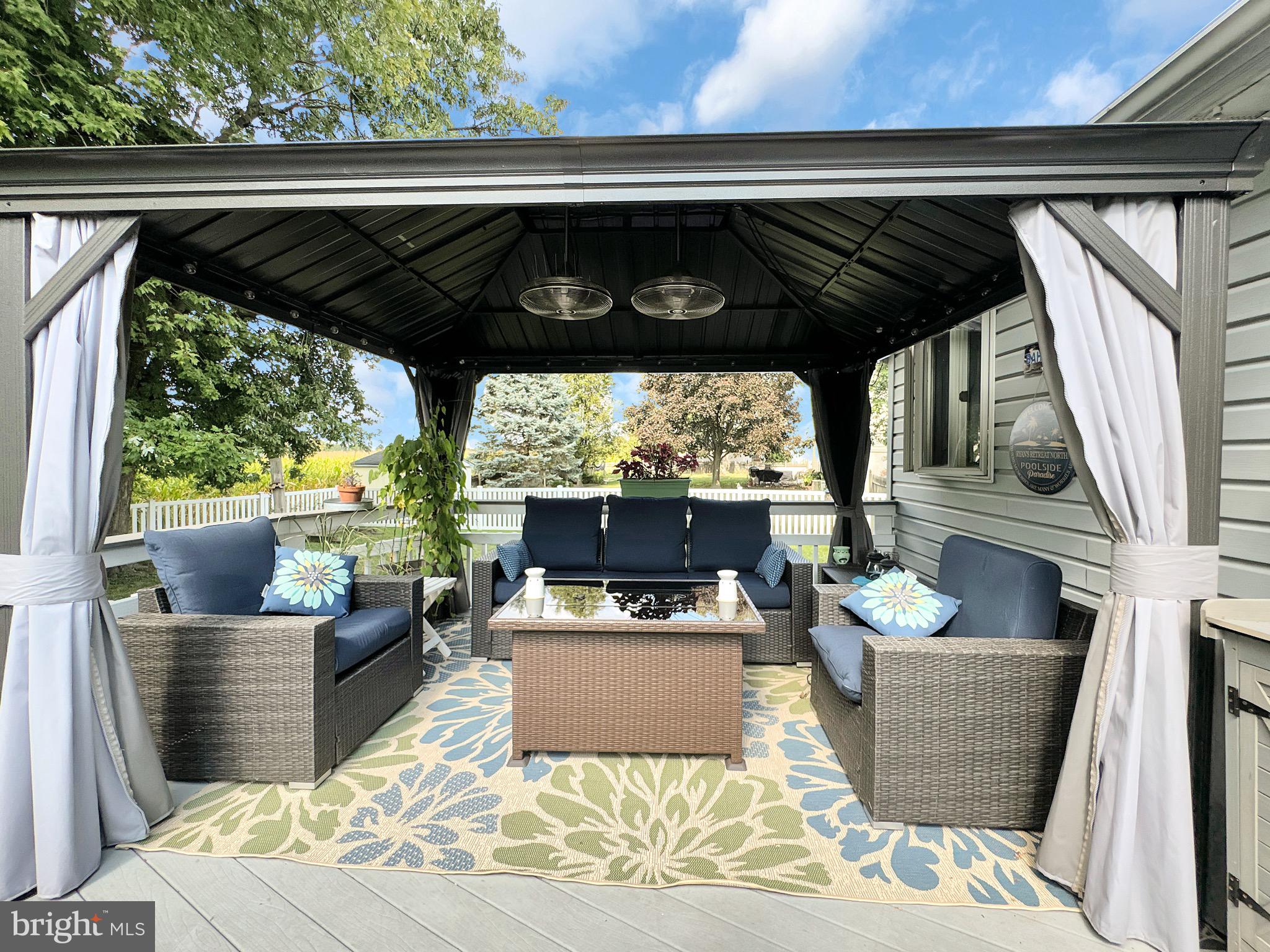 LITTLE KNOLL ESTATES - Residential