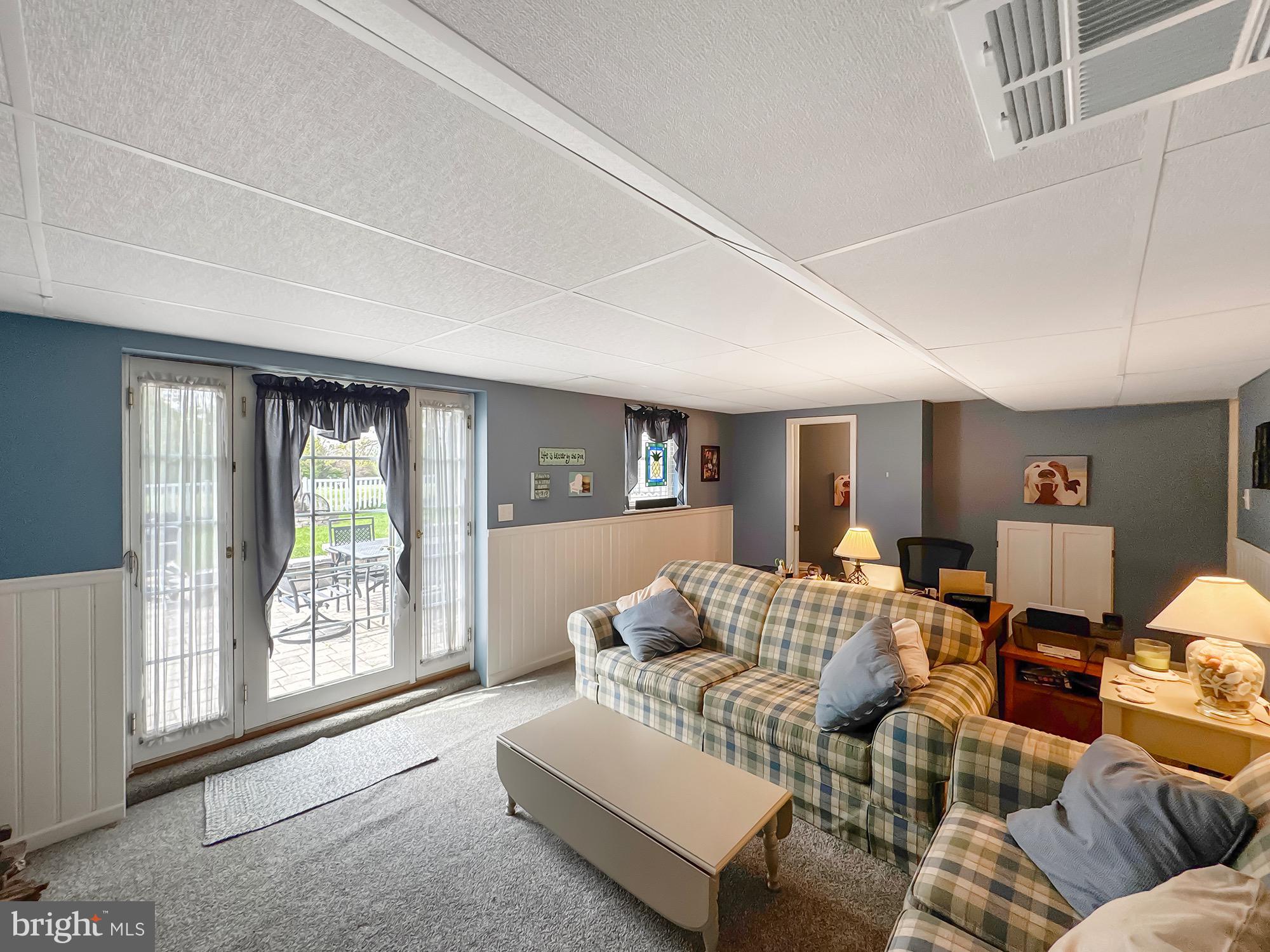 LITTLE KNOLL ESTATES - Residential