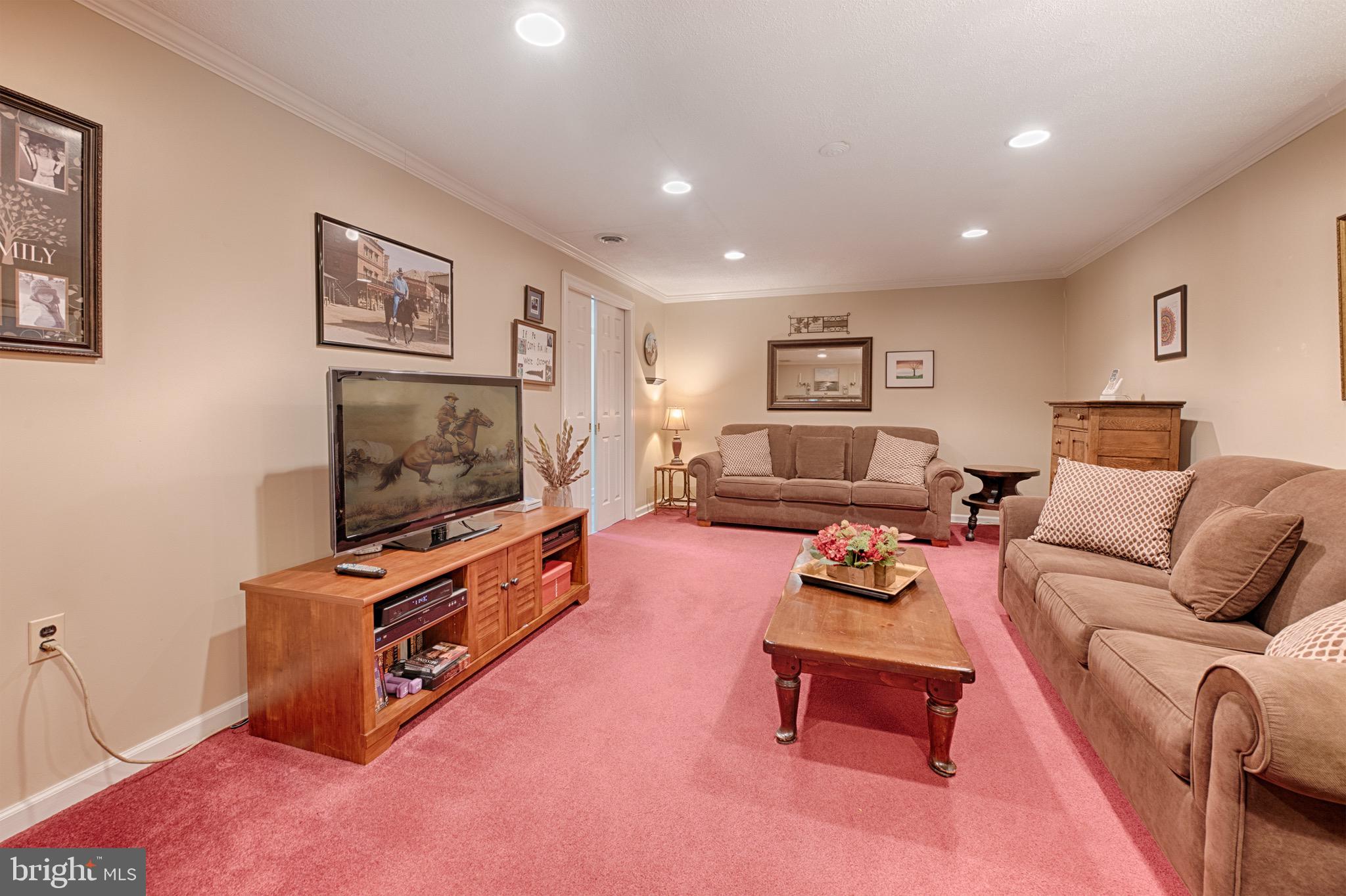 RIDGEVIEW - Residential