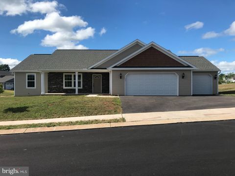 Photo of 161 Arrowhead Drive, Denver, PA 17517 (MLS # PALA2053210)