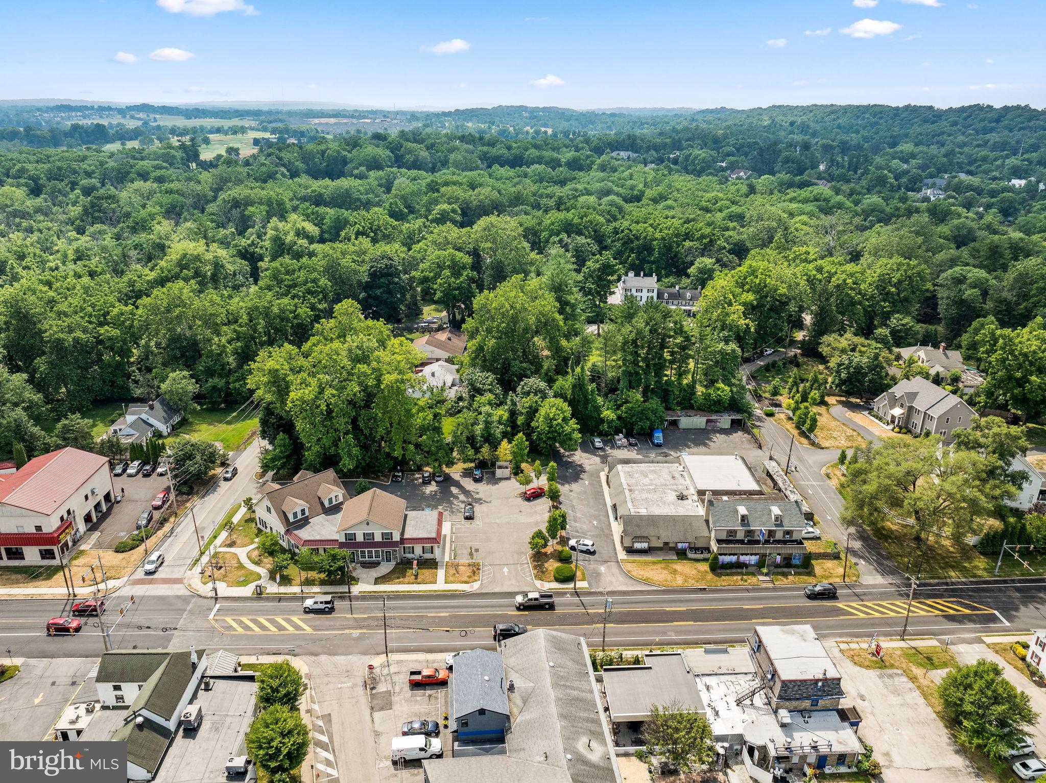 FLOURTOWN - Commercial Sale