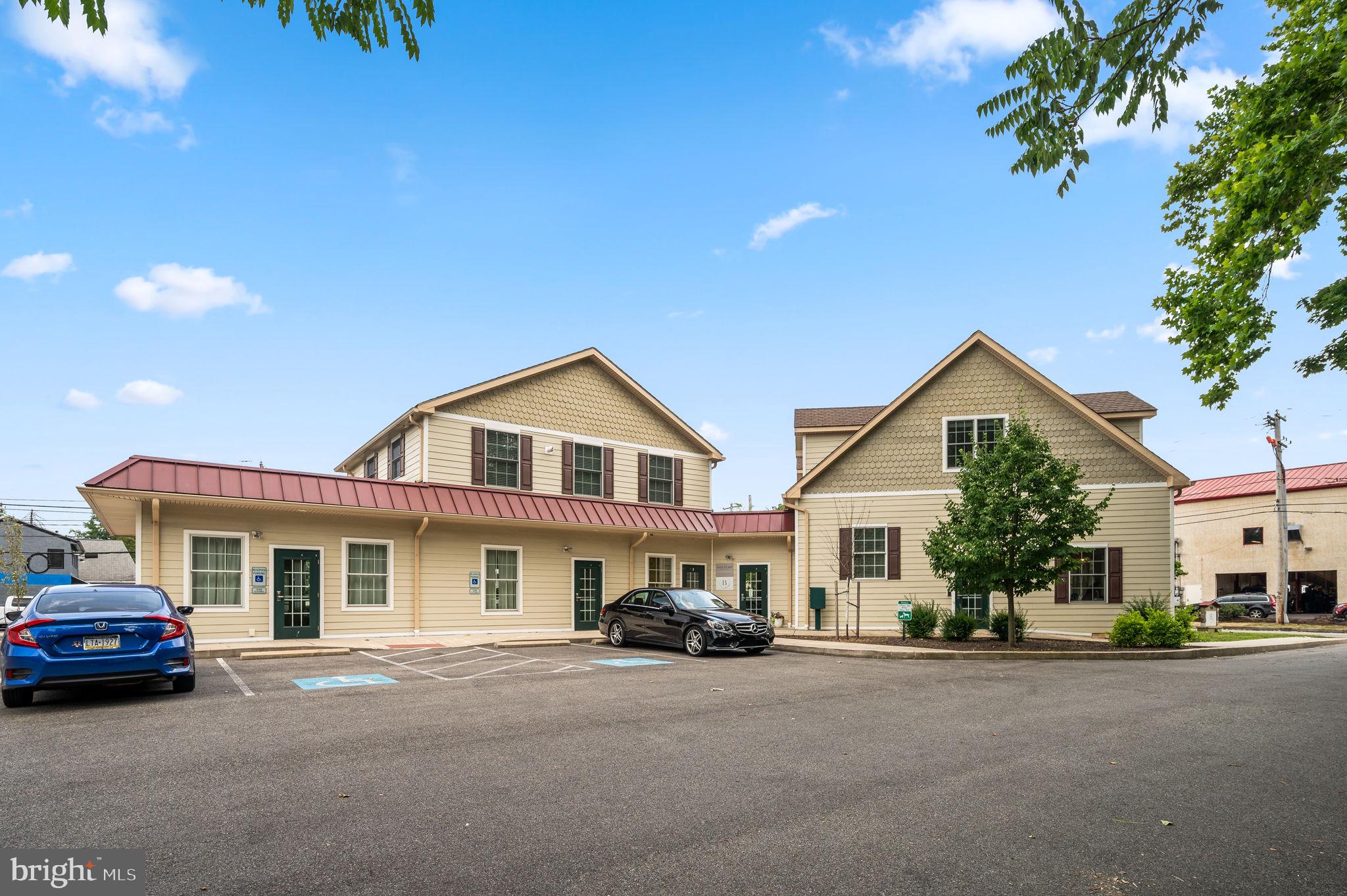 725 & 735 BETHLEHEM PIKE