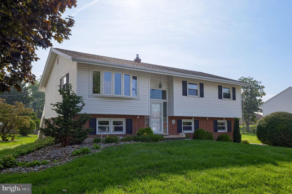 Photo of 2135 Brockton Road, LANCASTER, PA 17601 (MLS # PALA2094342)